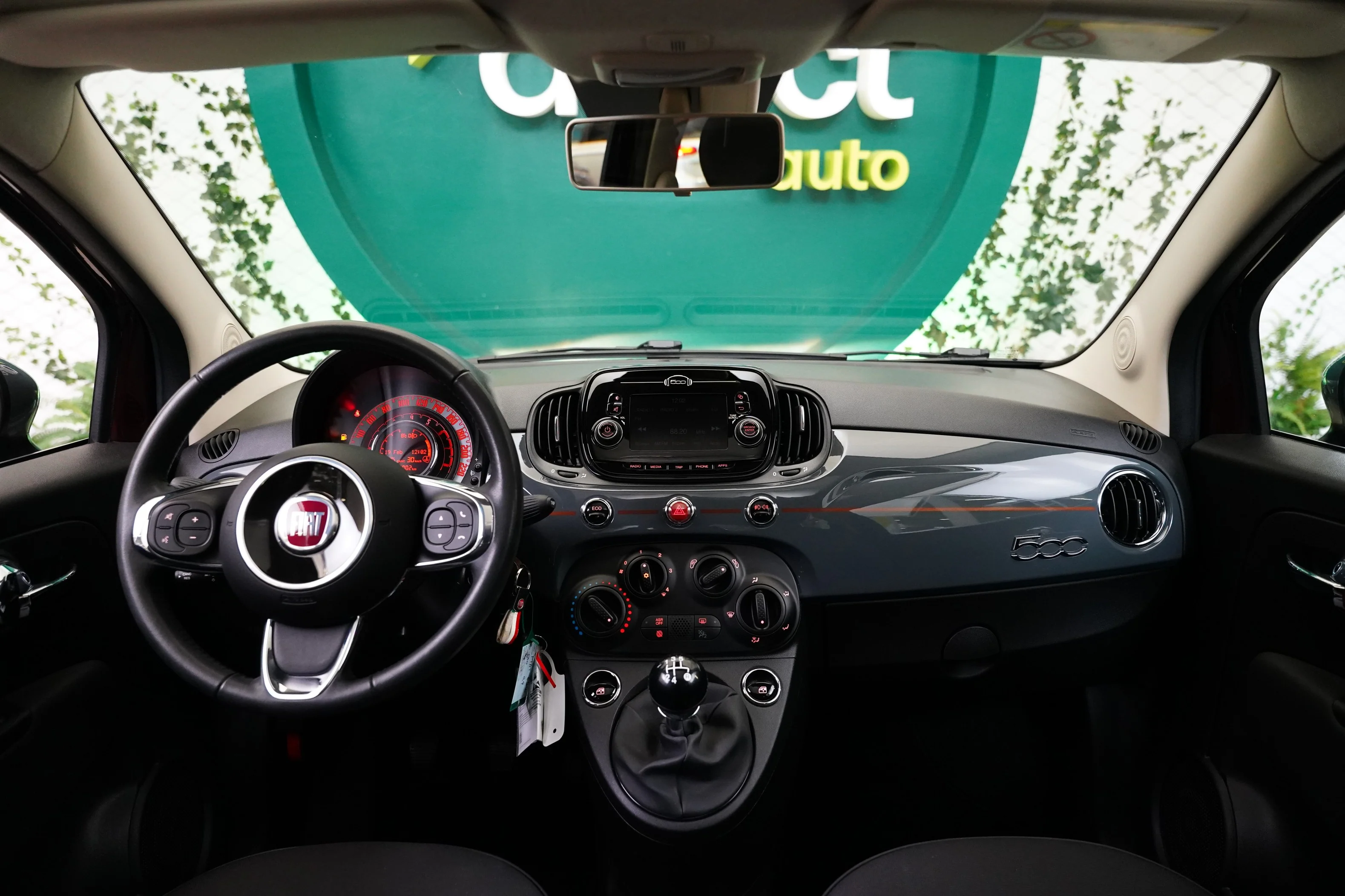 Fiat 500 0.9 63 kW, Česko — foto 5 z 6