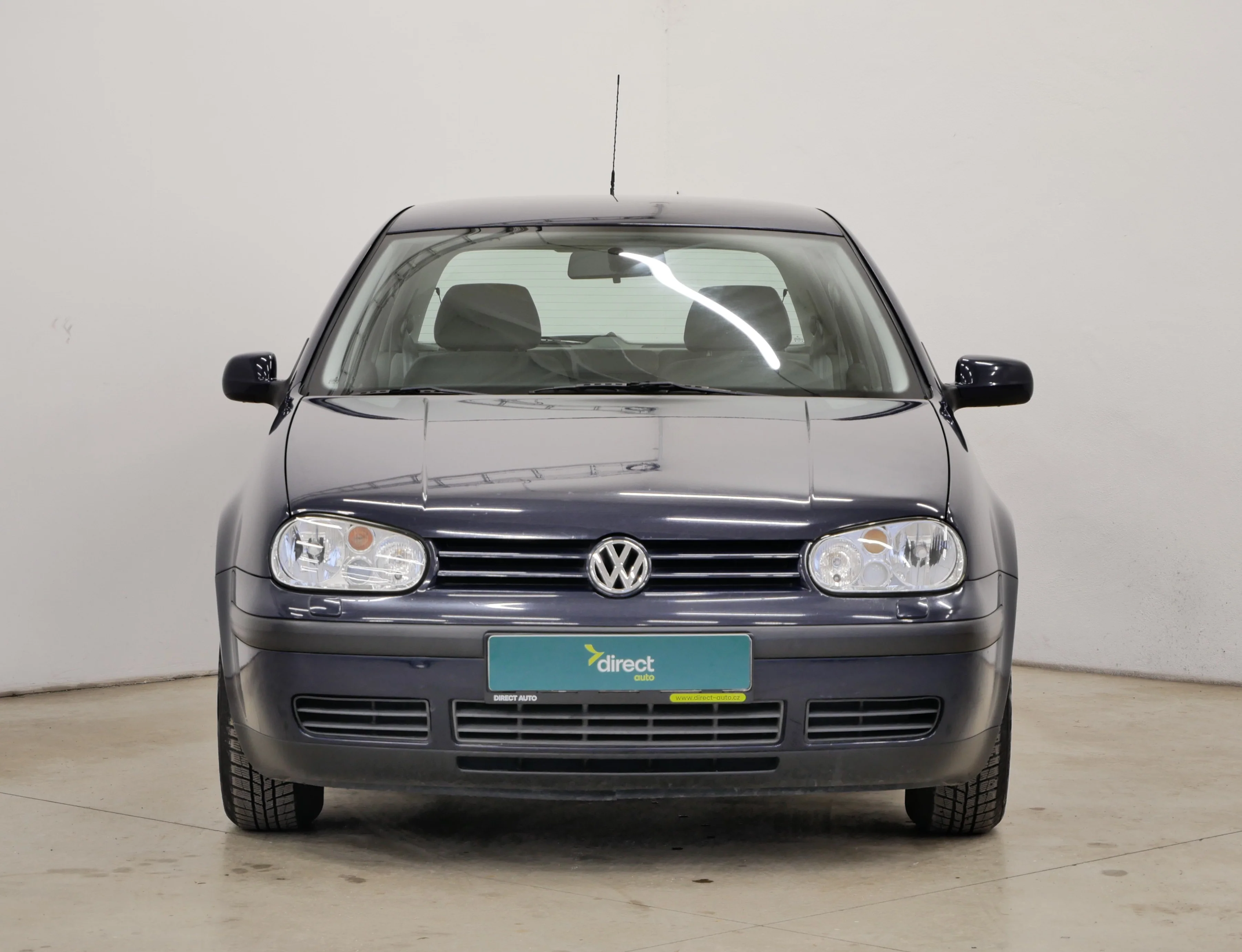 Volkswagen Golf 16V 1.4 MPI 55 kW, Česko — foto 4 z 6
