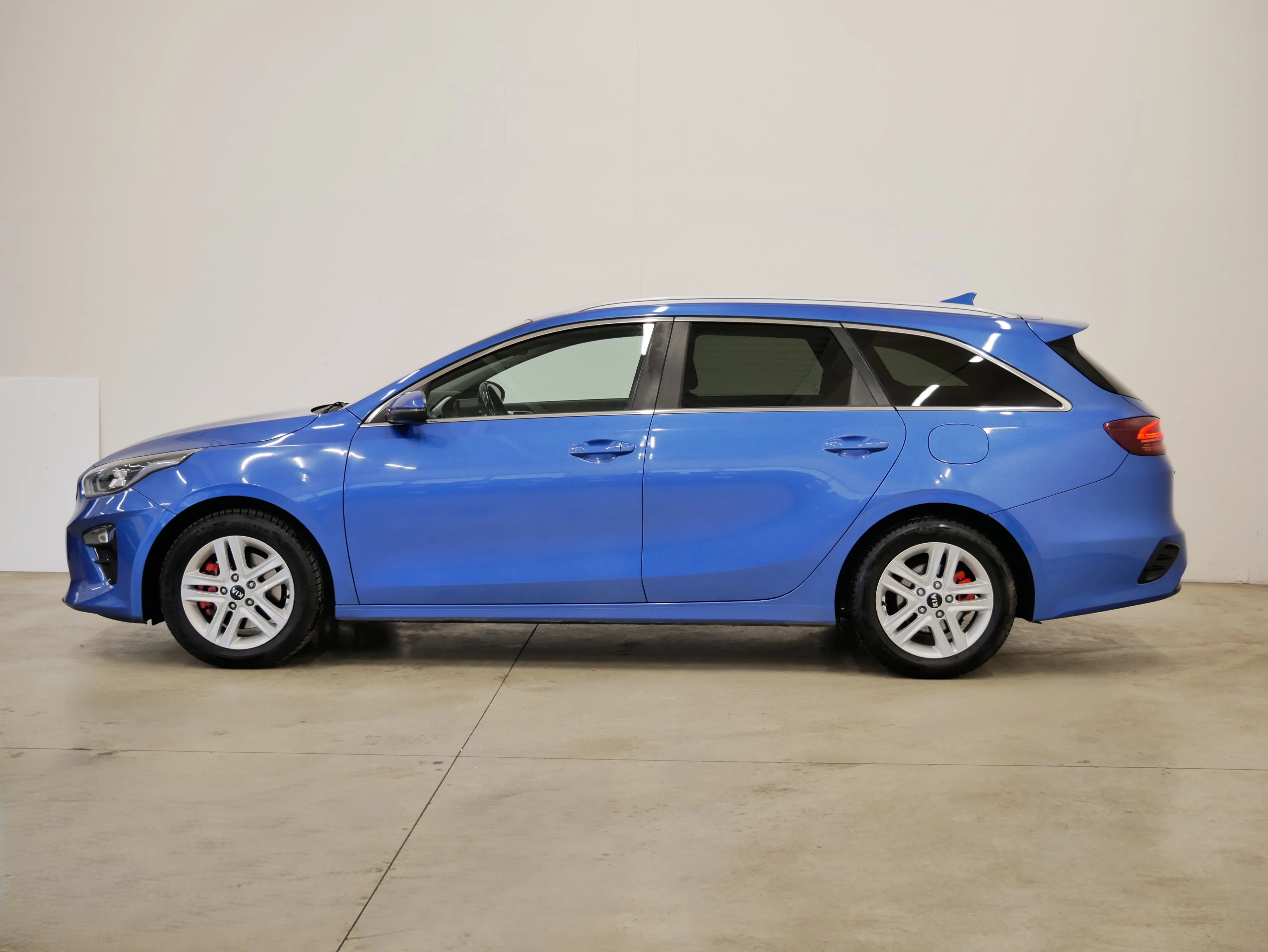 Kia Ceed Top 1.4 T-GDI 103 kW automatic, Česko — foto 3 z 6