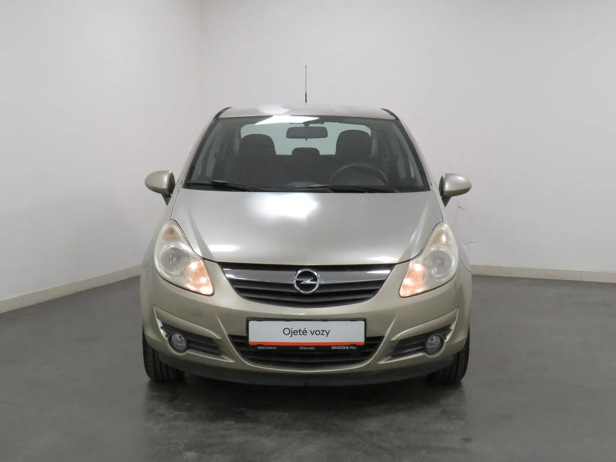 Opel Corsa 16V 1.2 59 kW, Česko — foto 4 z 6