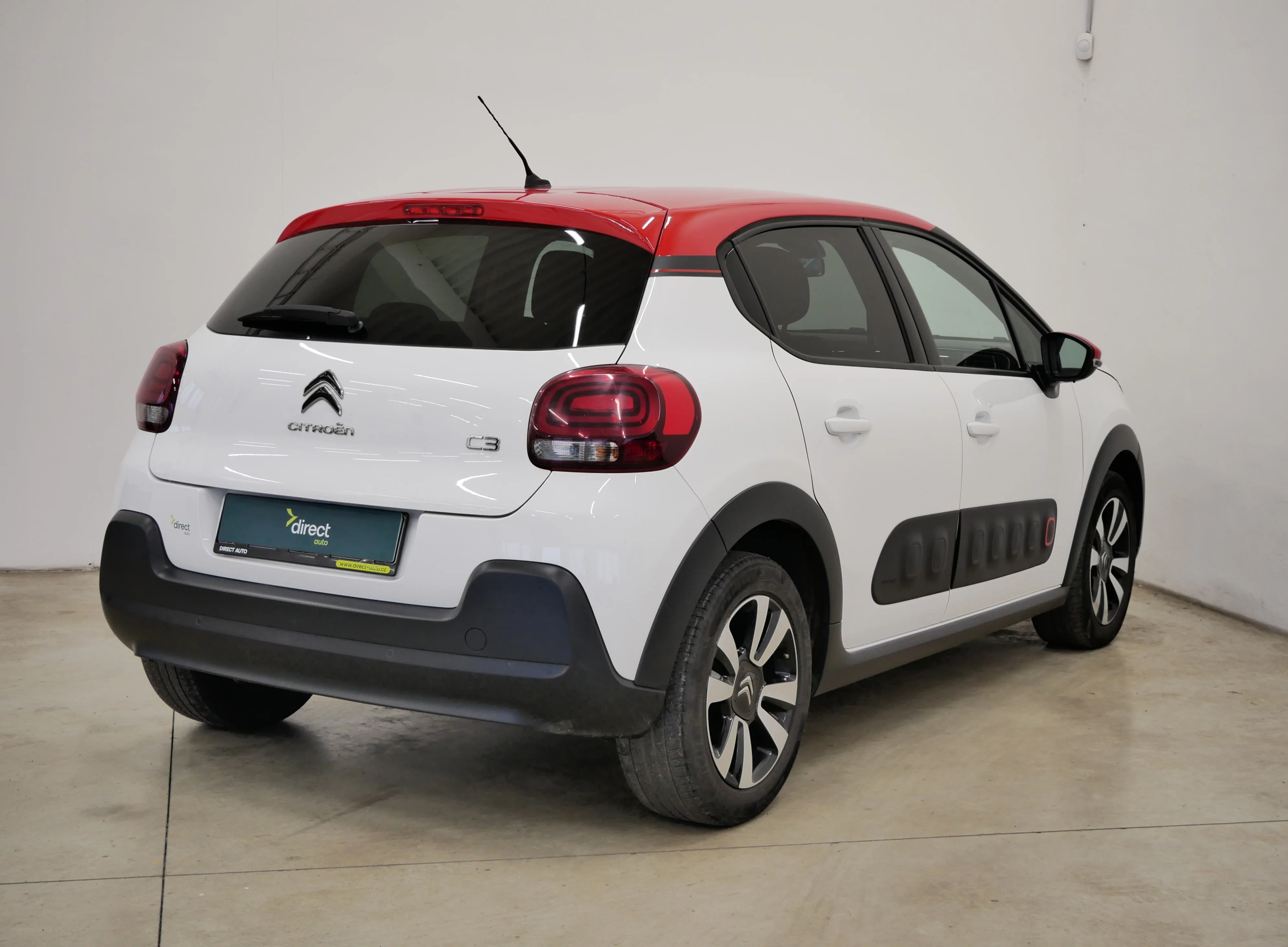 Citroen c3 1.2 81 kW, Česko — foto 2 z 6