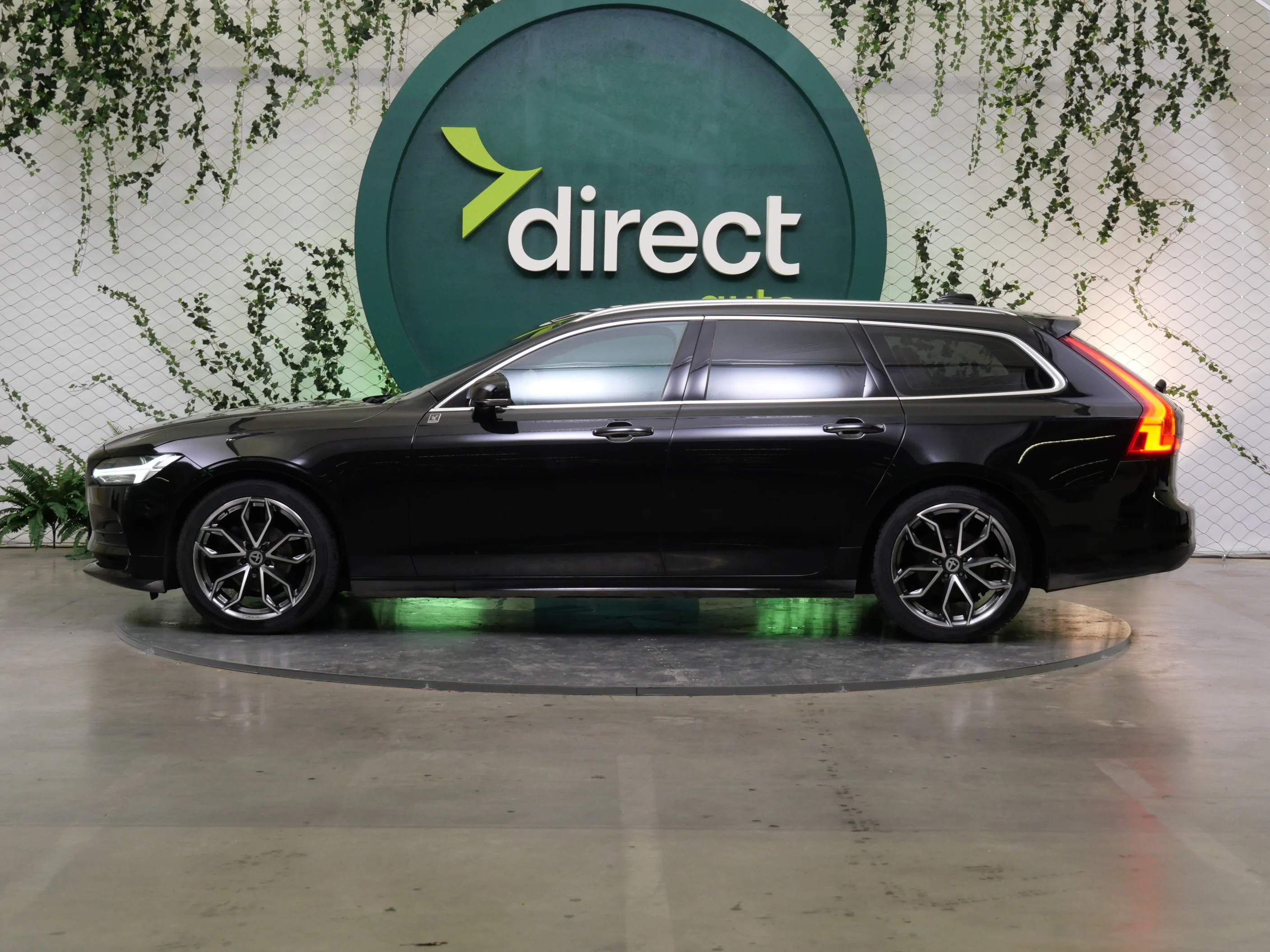 Volvo v90 110 kW automatic, Česko — foto 3 z 6