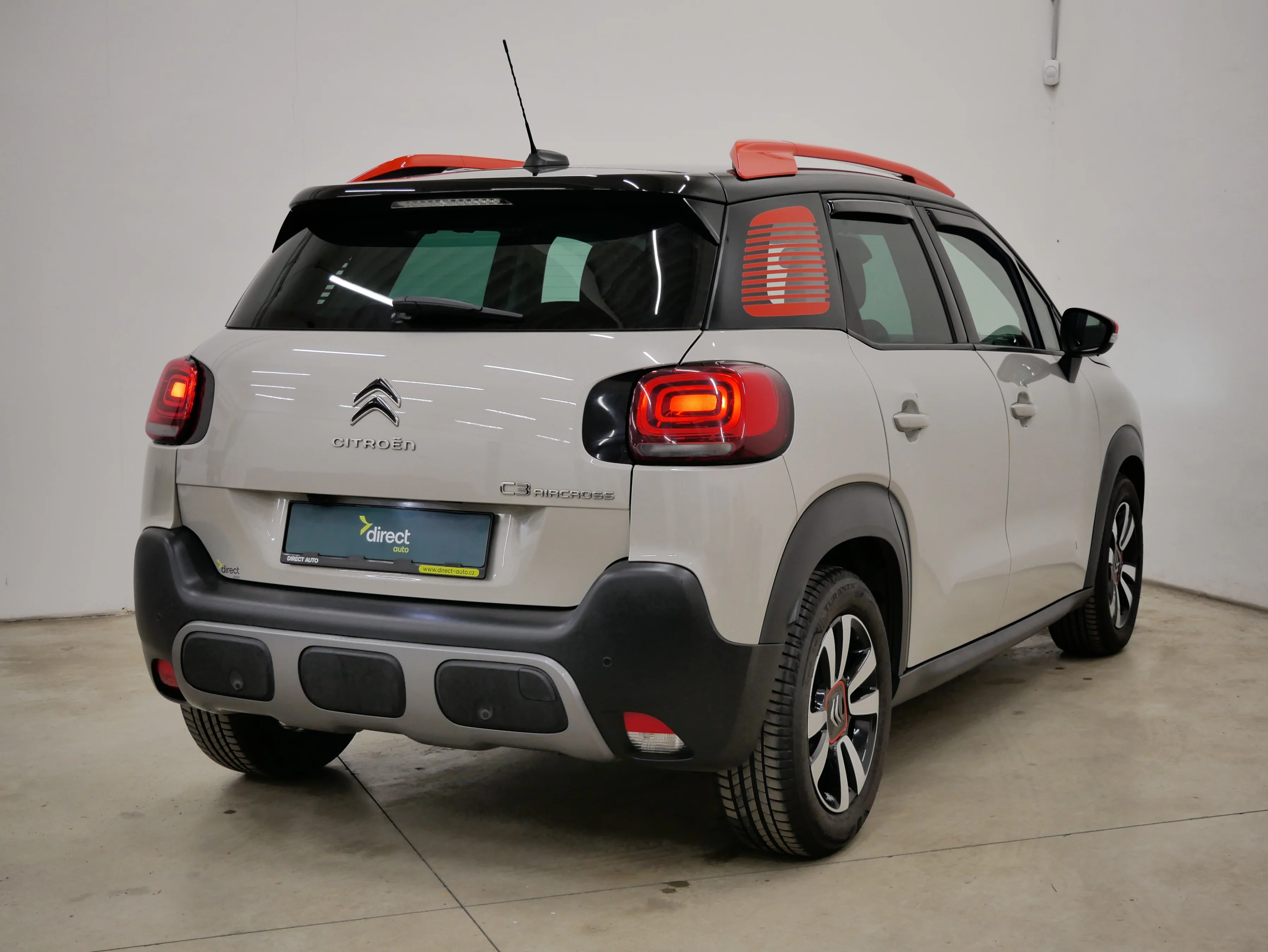 Citroen c3 1.2 61 kW automat, Česko — foto 2 z 6