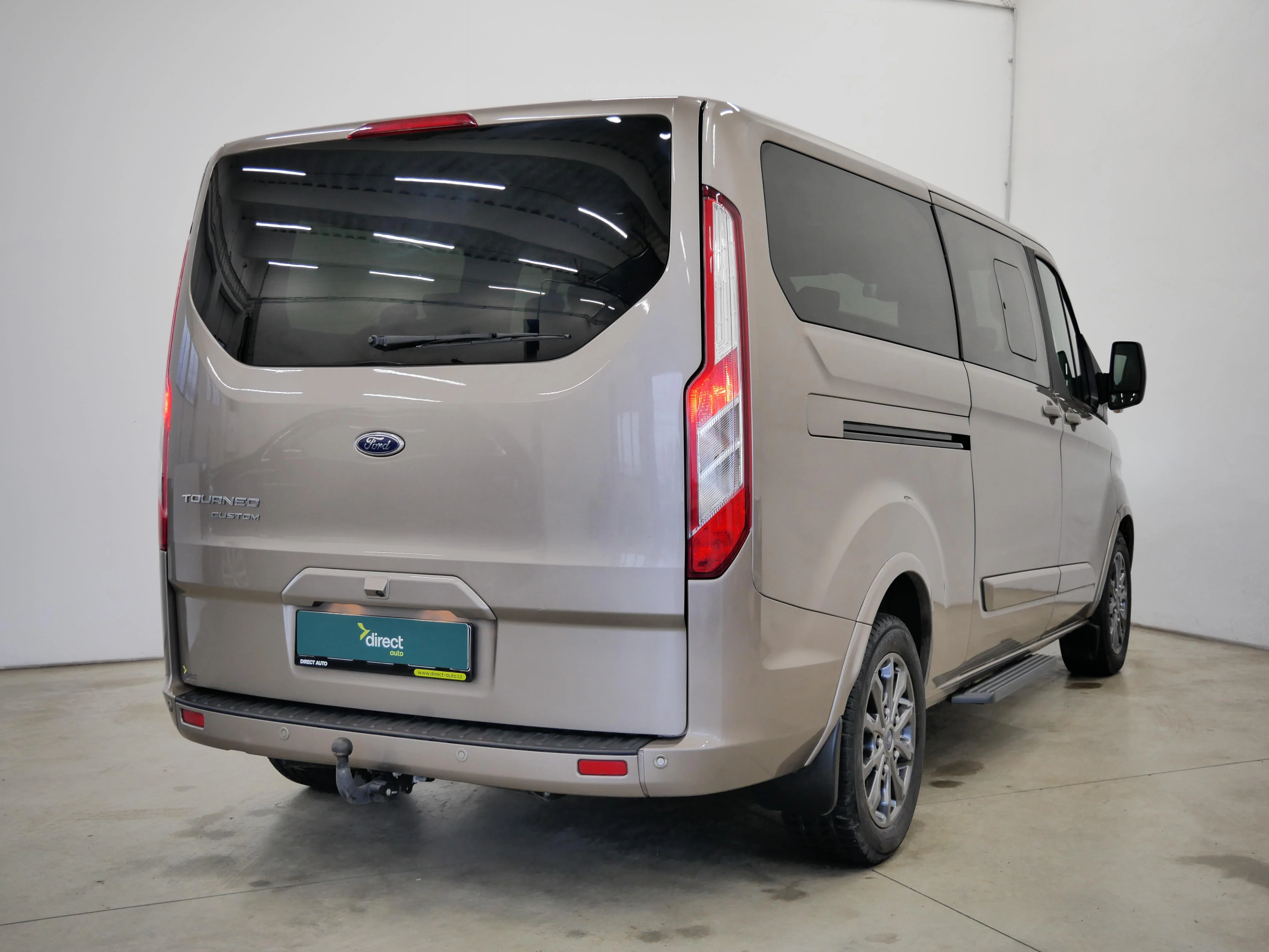Ford Tourneo Custom EcoBlue 2.0 125 kW automatic, Česko — foto 2 z 6
