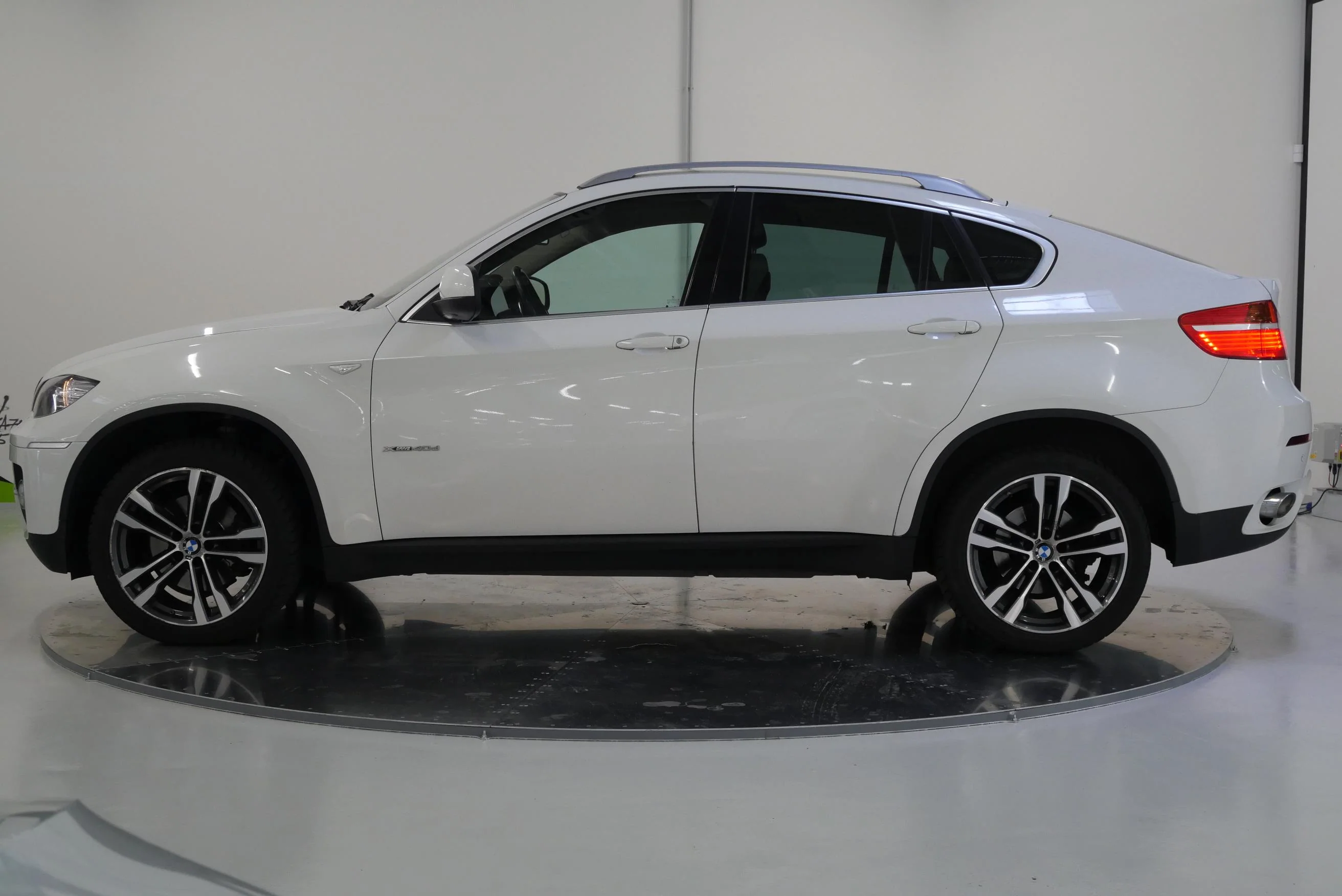 BMW x6 xDrive 225 kW automat, Česko — foto 3 z 6