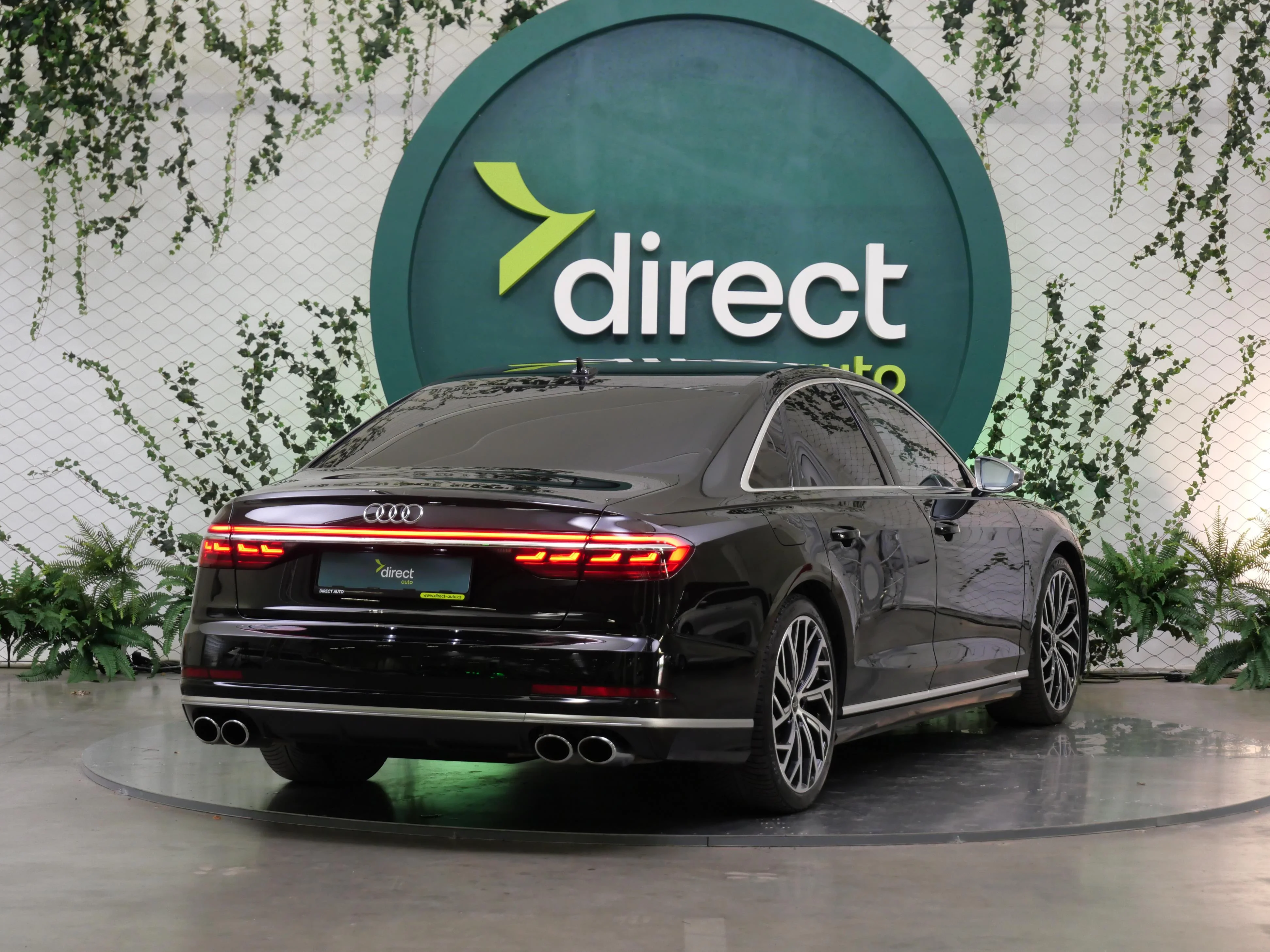 Audi s8 quattro 4.0 TFSI 420 kW automatic, Česko — foto 2 z 6