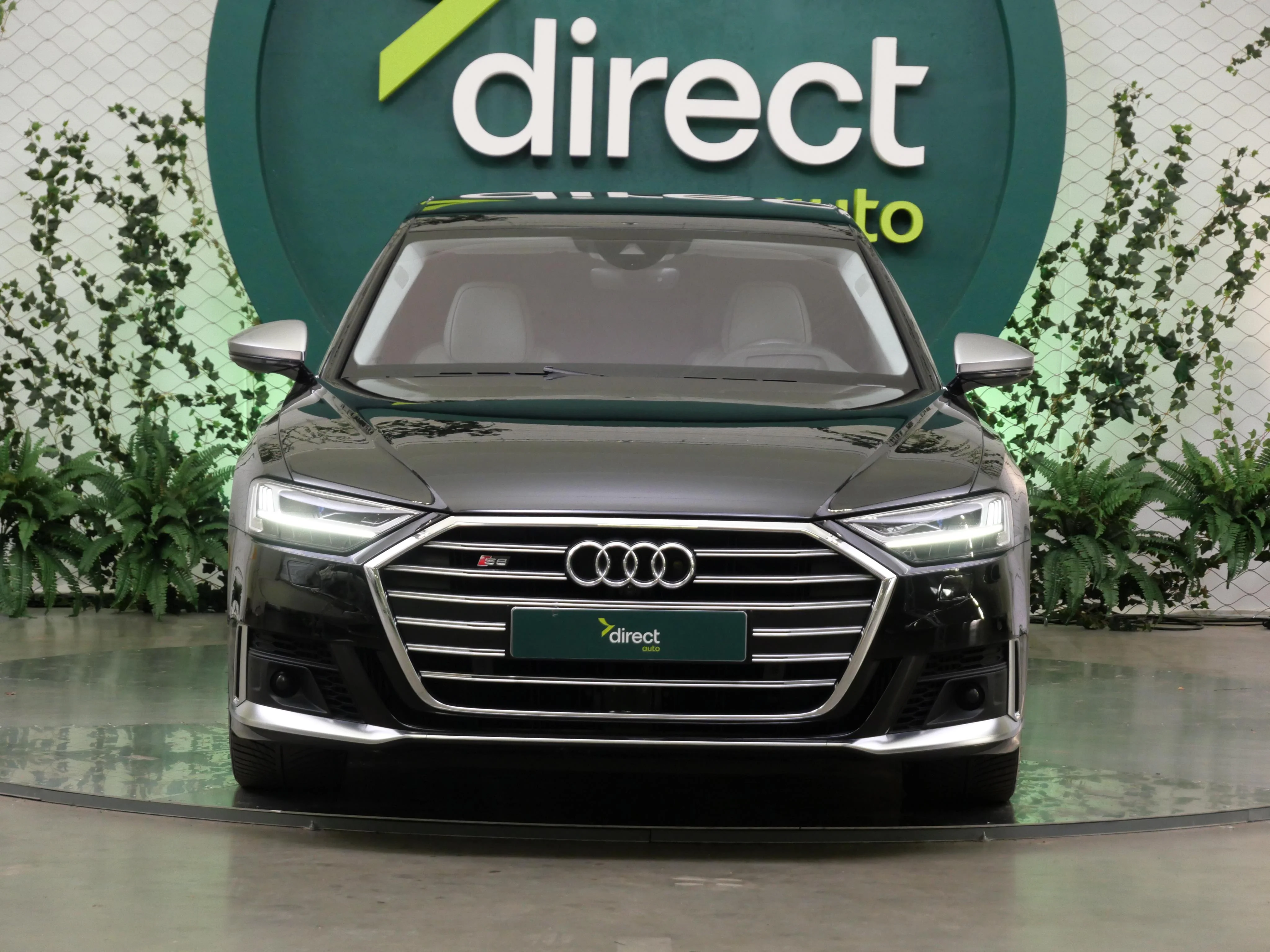 Audi s8 quattro 4.0 TFSI 420 kW automatic, Česko — foto 4 z 6