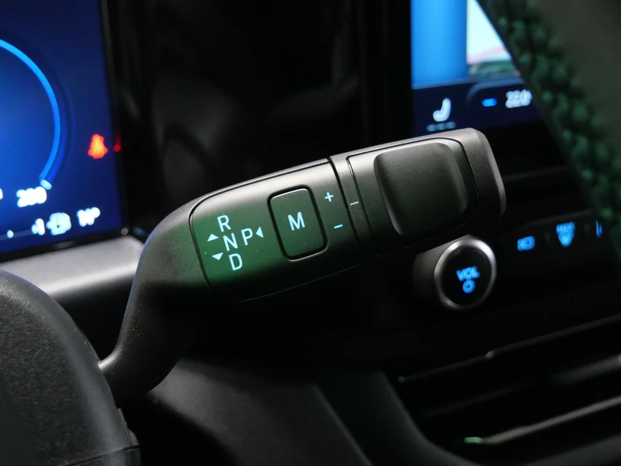 Ford Tourneo Custom EcoBlue 2.0 125 kW automatic, Česko — foto 16 z 25