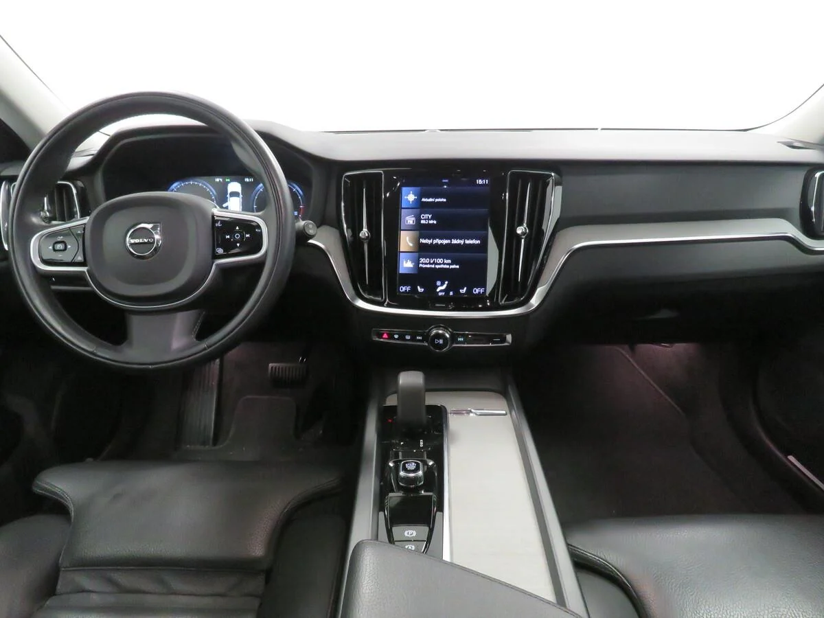 Volvo v60 AWD 2,0 145kW automatic, Česko — foto 5 z 6