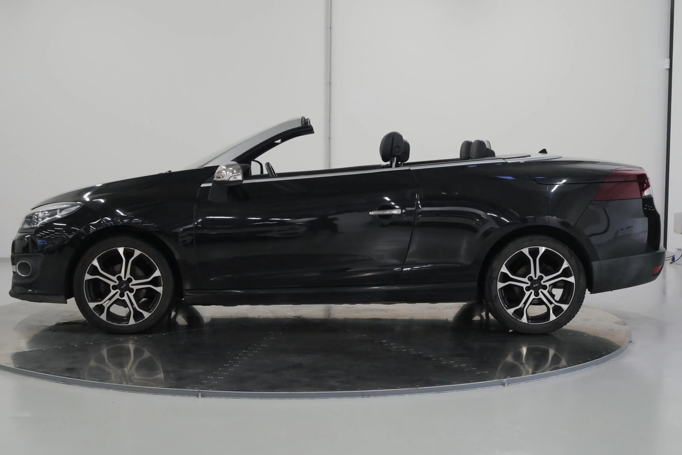 Renault Mégane 1.5 dCi 81 kW, Česko — foto 3 z 6