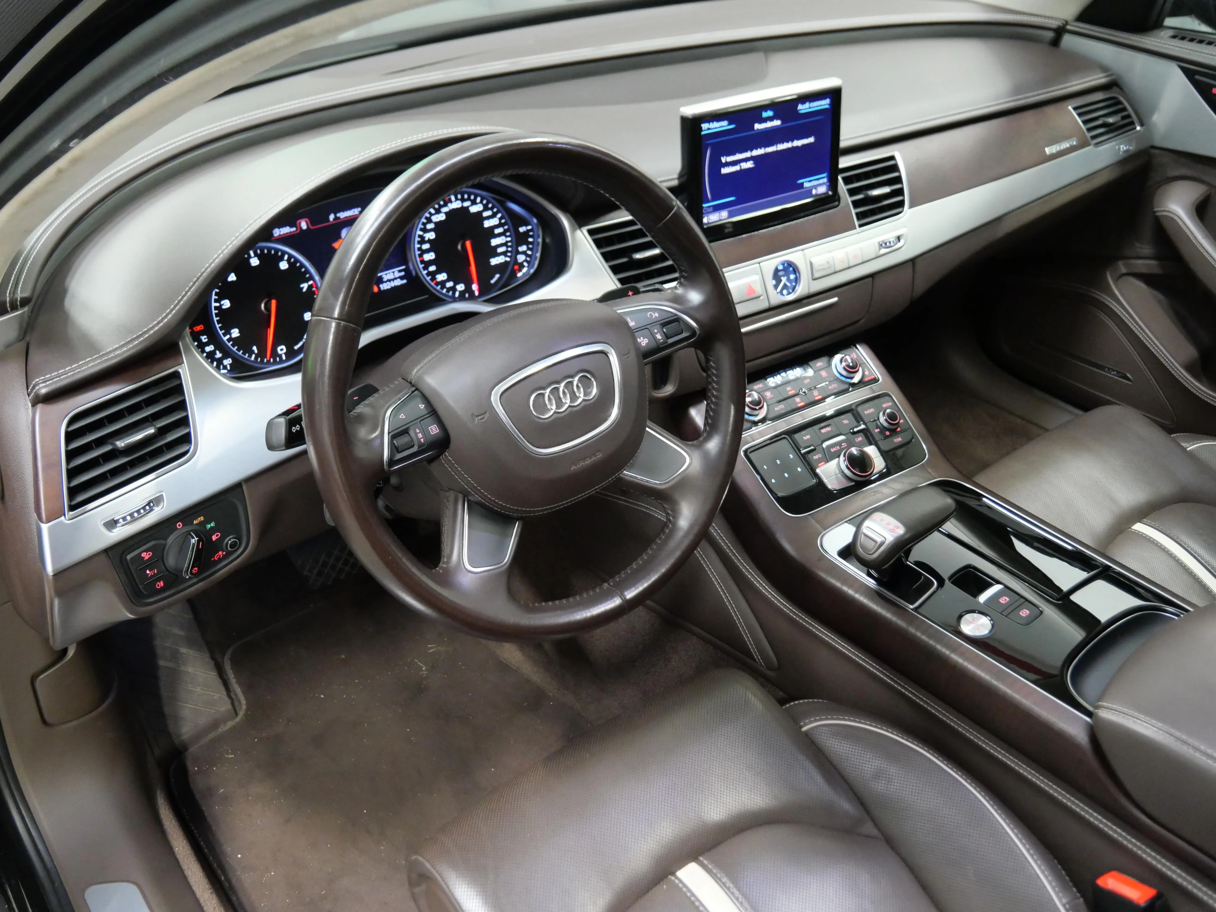 Audi a8 4.2 FSI 273 kW automatic, Česko — foto 5 z 6