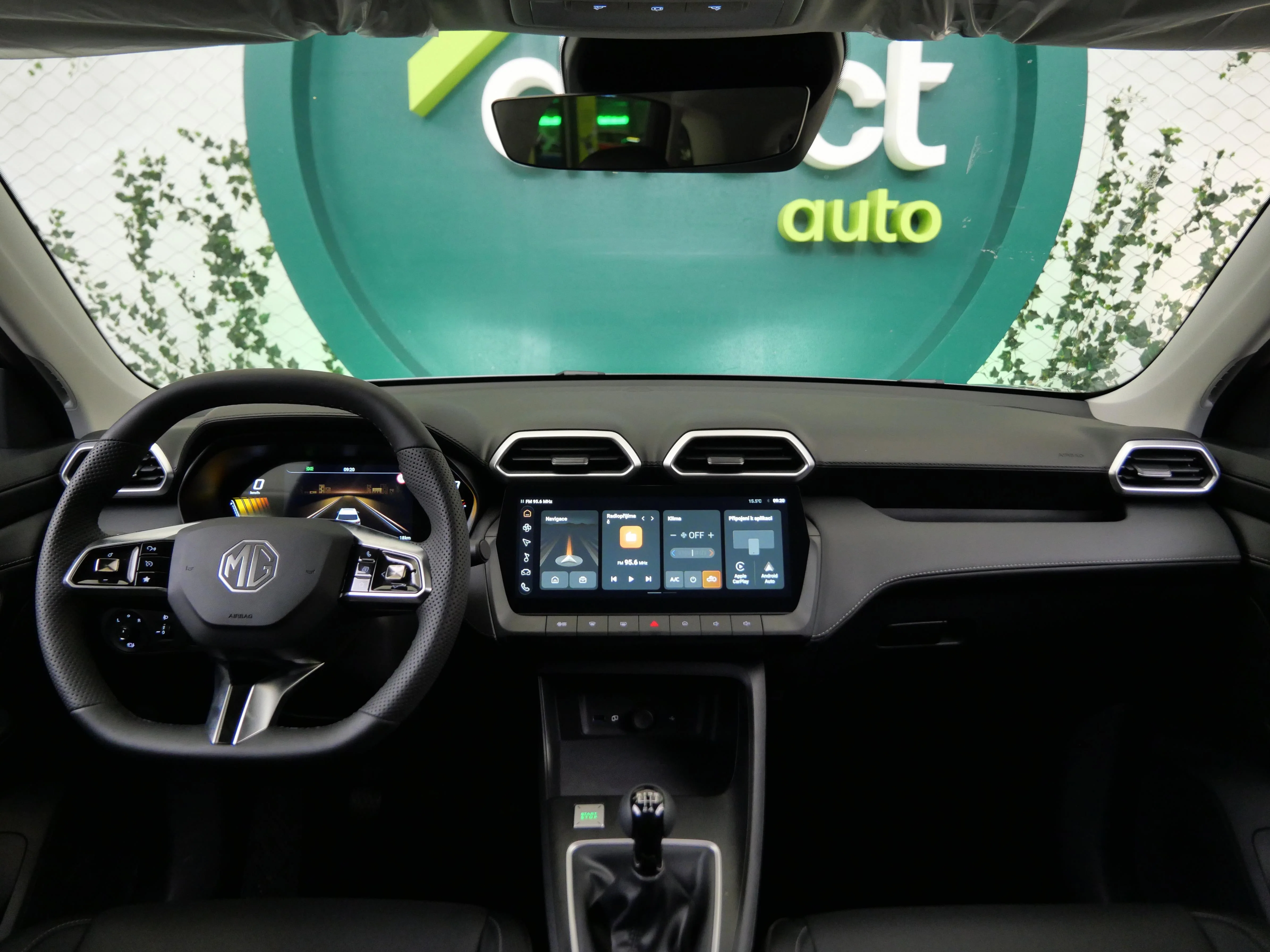 MG Zs 1.5 85 kW automatic, Česko — foto 5 z 6