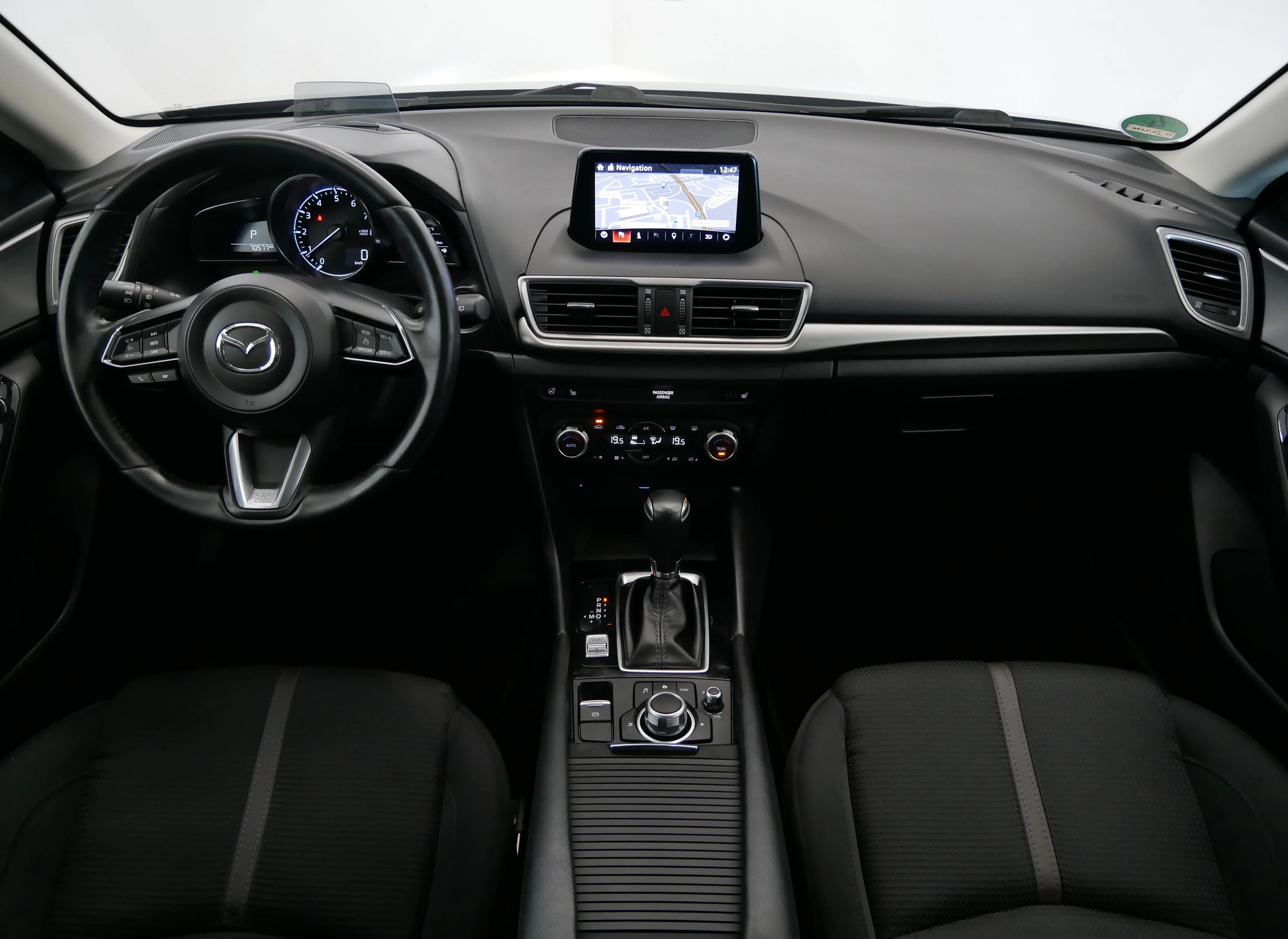 Mazda 3 2.0 88 kW automatic, Česko — foto 5 z 6