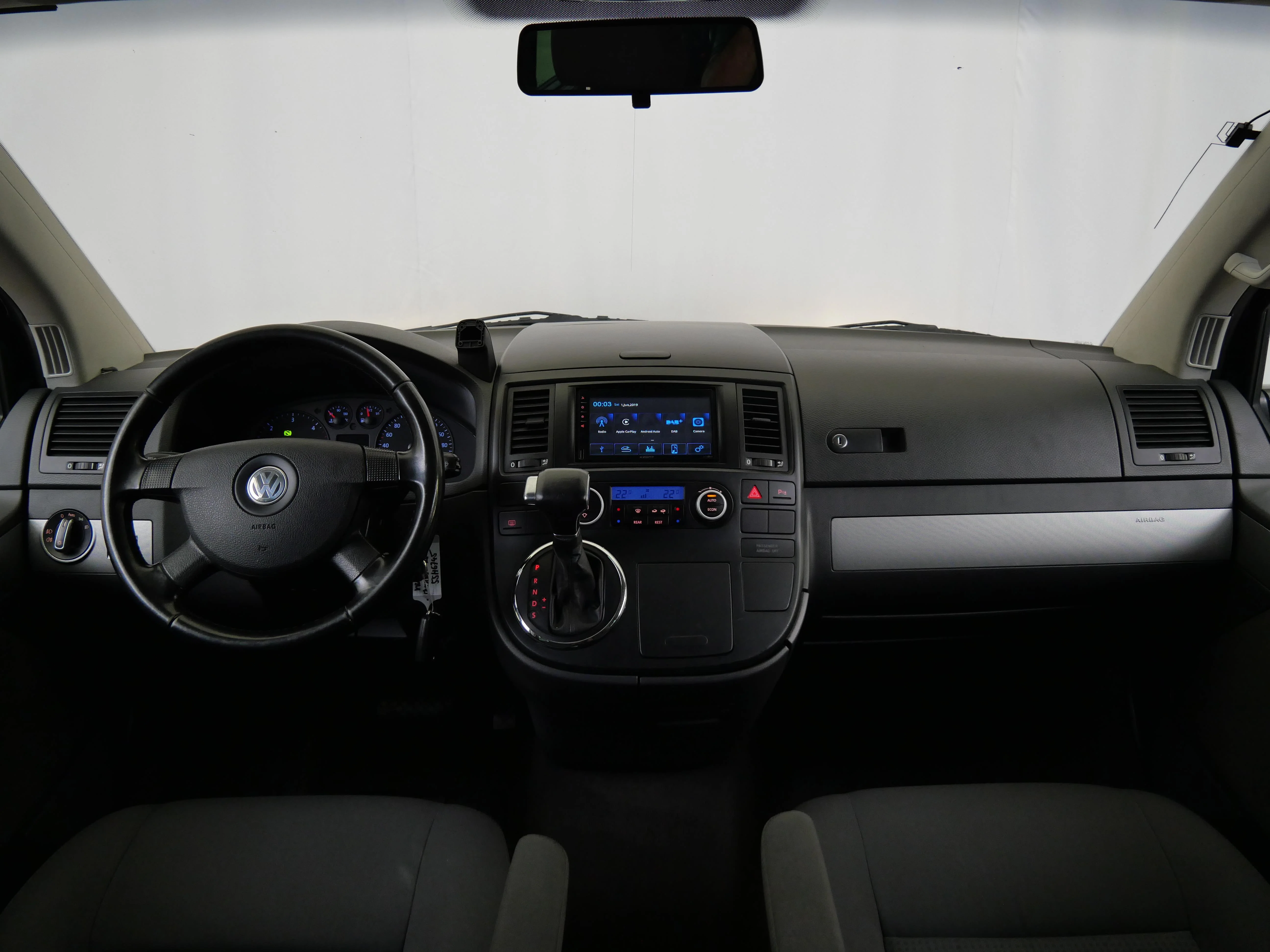 Volkswagen Multivan Comfortline 2.5 TDI 128 kW automatic, Česko — foto 5 z 6