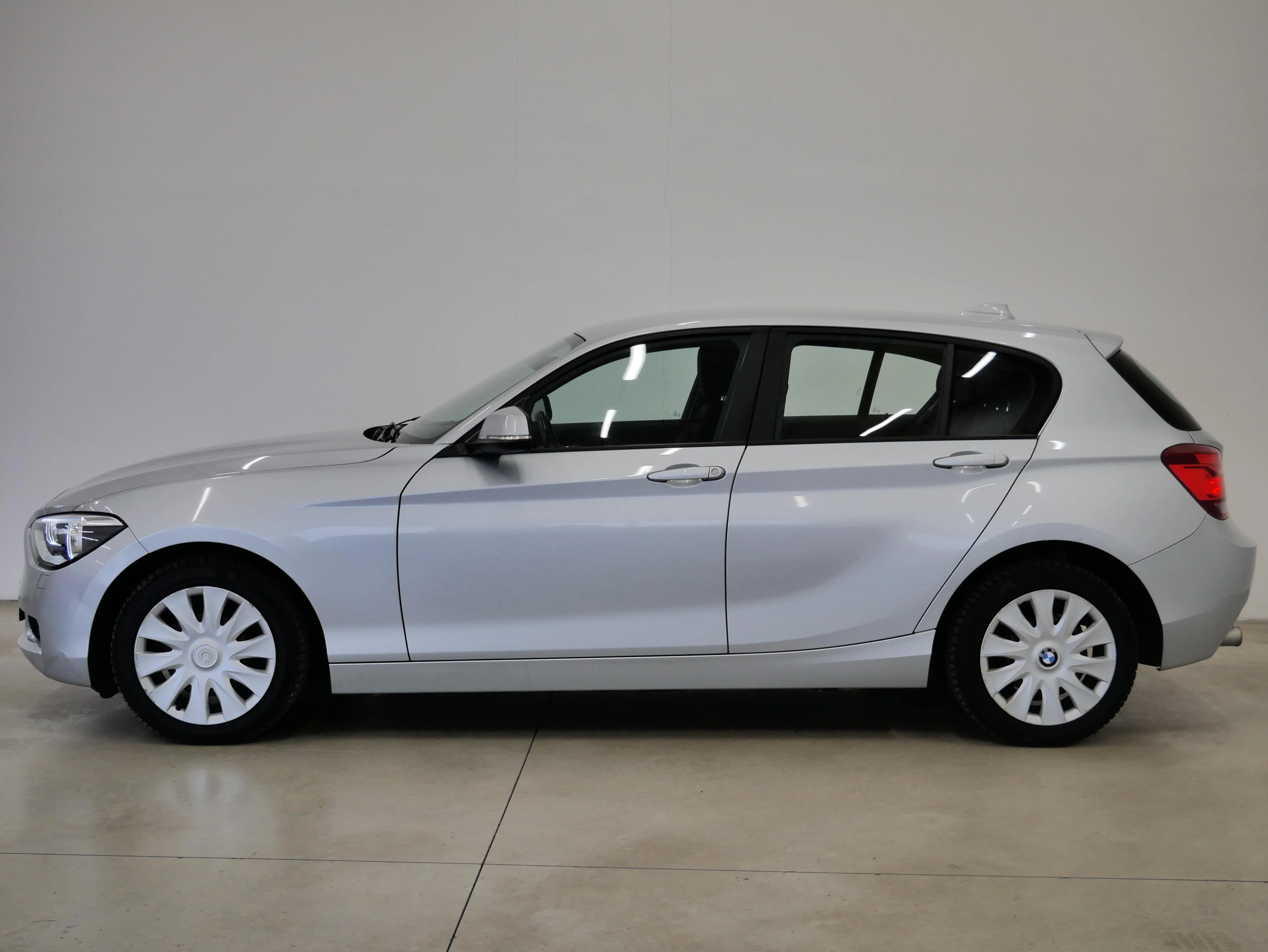 BMW 1 85 kW, Česko — foto 3 z 6