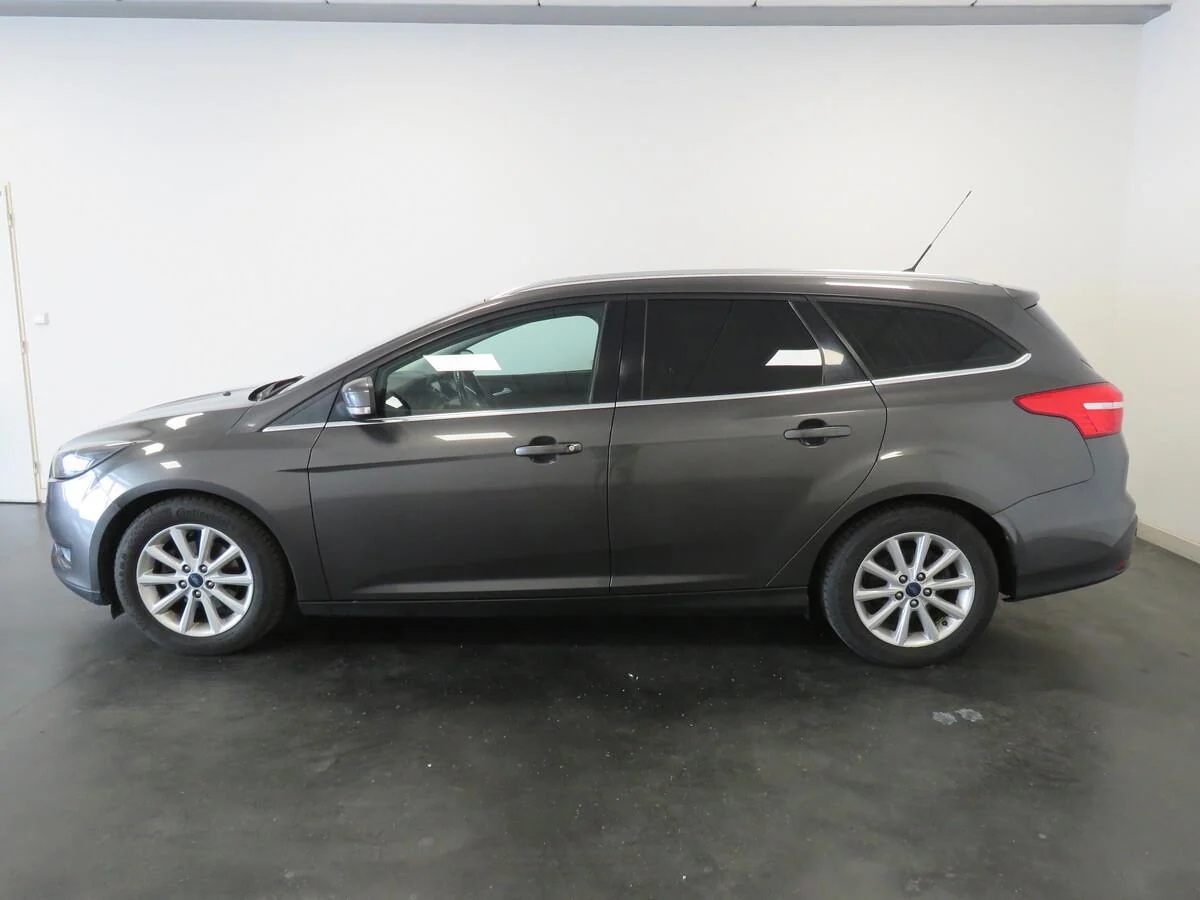 Ford Focus Ci Titanium 1.6 TD 85 kW, Česko — foto 3 z 6