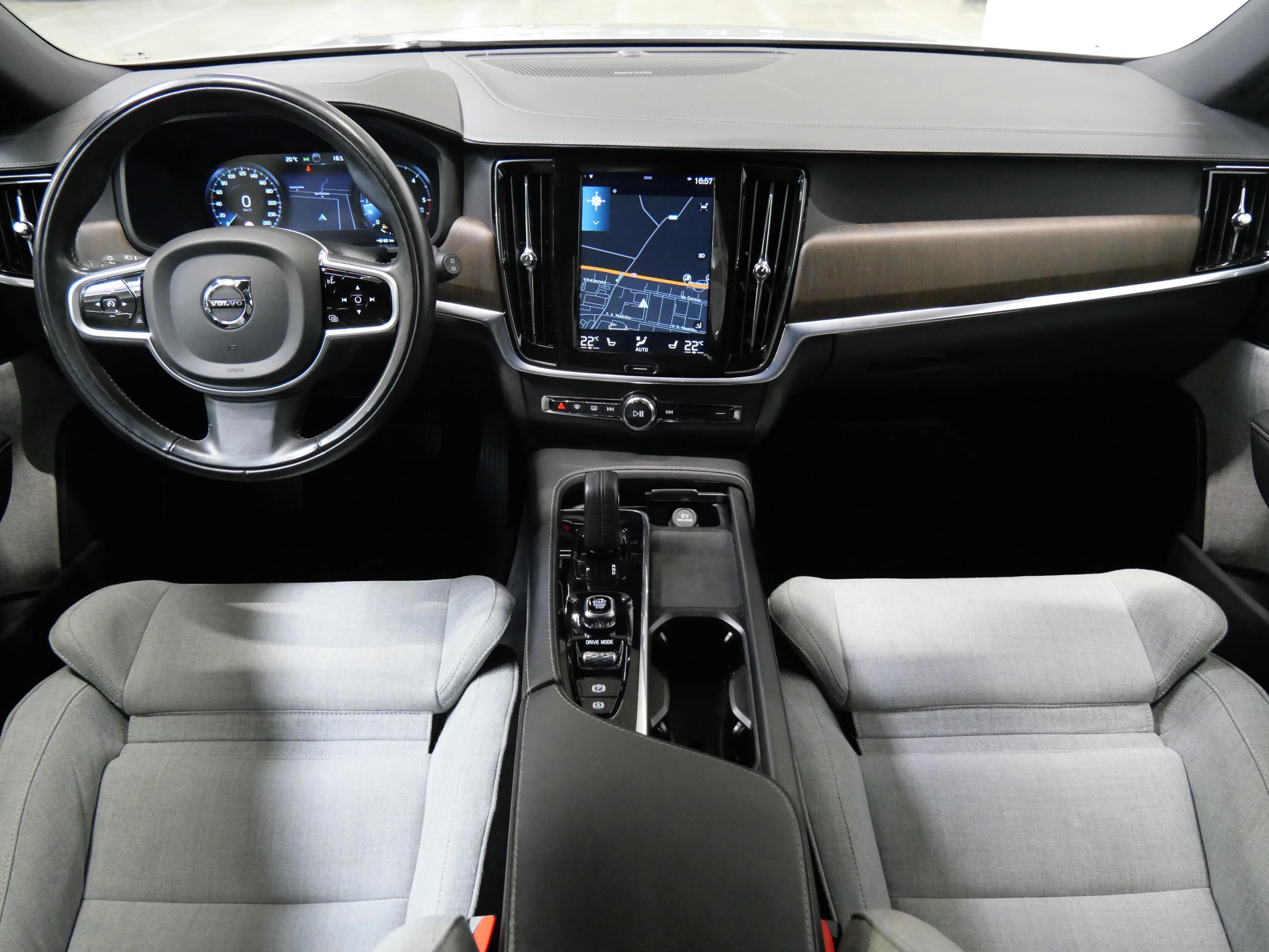 Volvo v90 2.0 173 kW automatic, Česko — foto 5 z 6