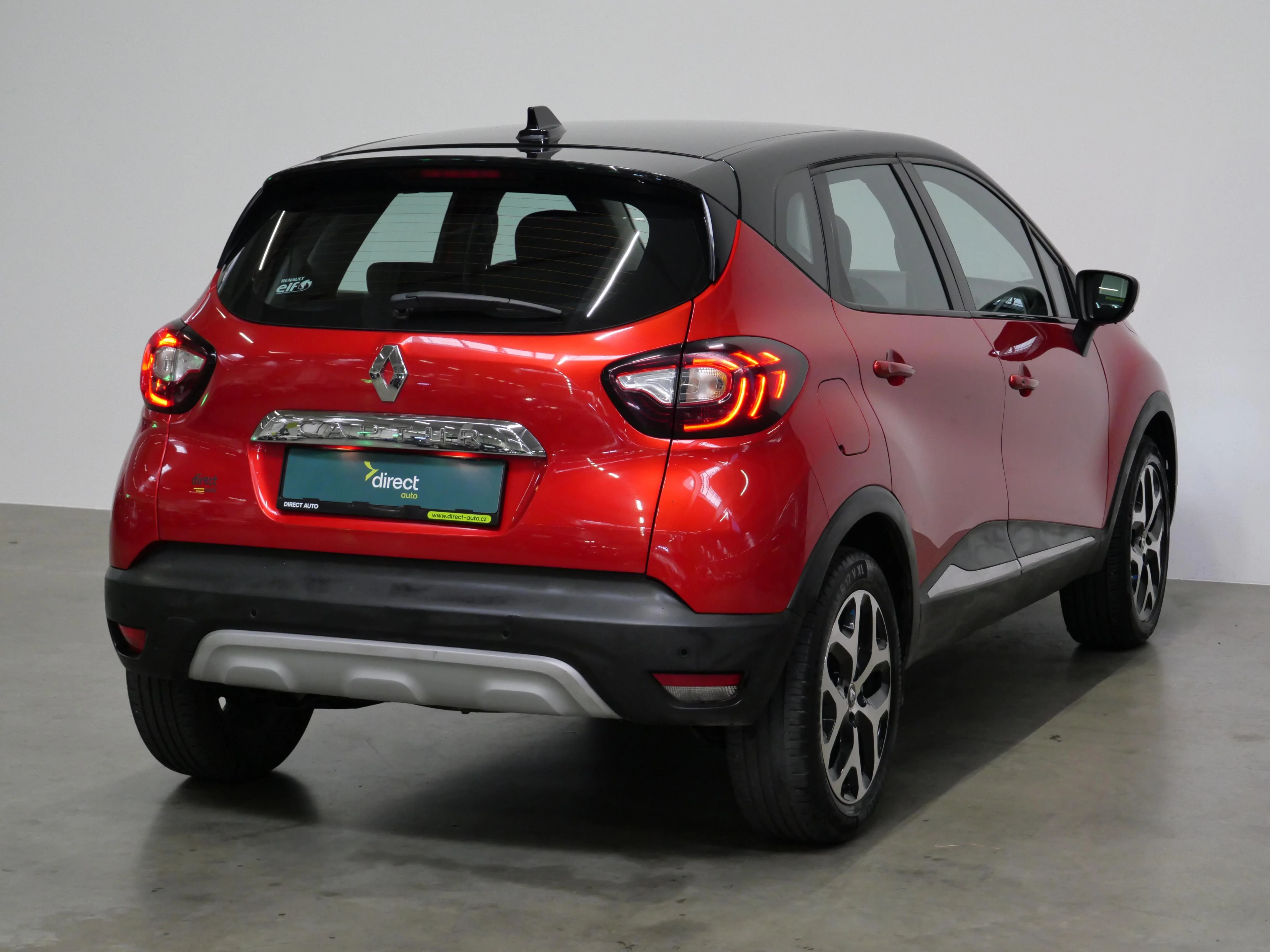 Renault Captur 0.9 TCe 66 kW, Česko — foto 2 z 6