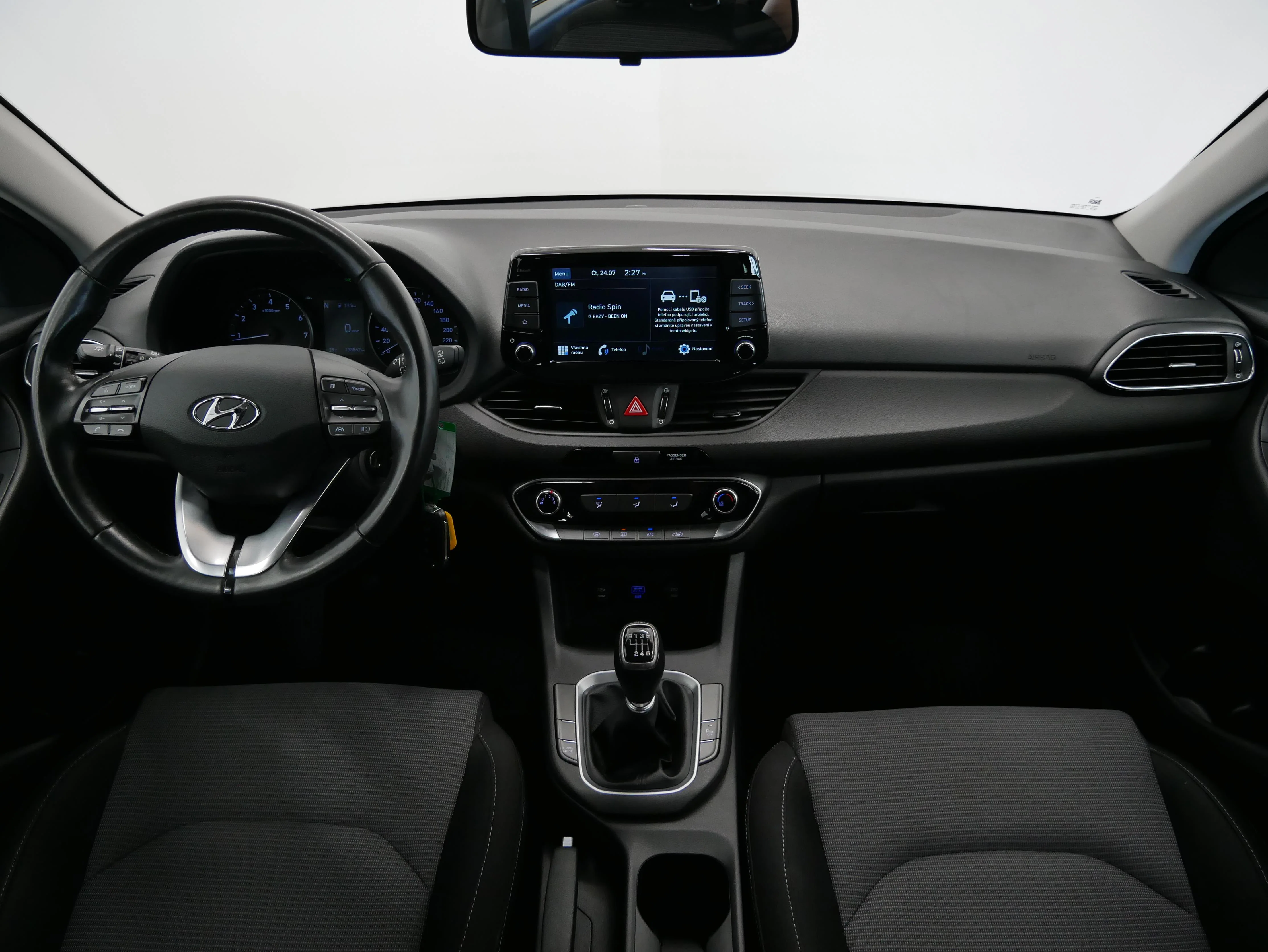 Hyundai i30 1.5 T-GDI 118 kW automatic, Česko — foto 5 z 6