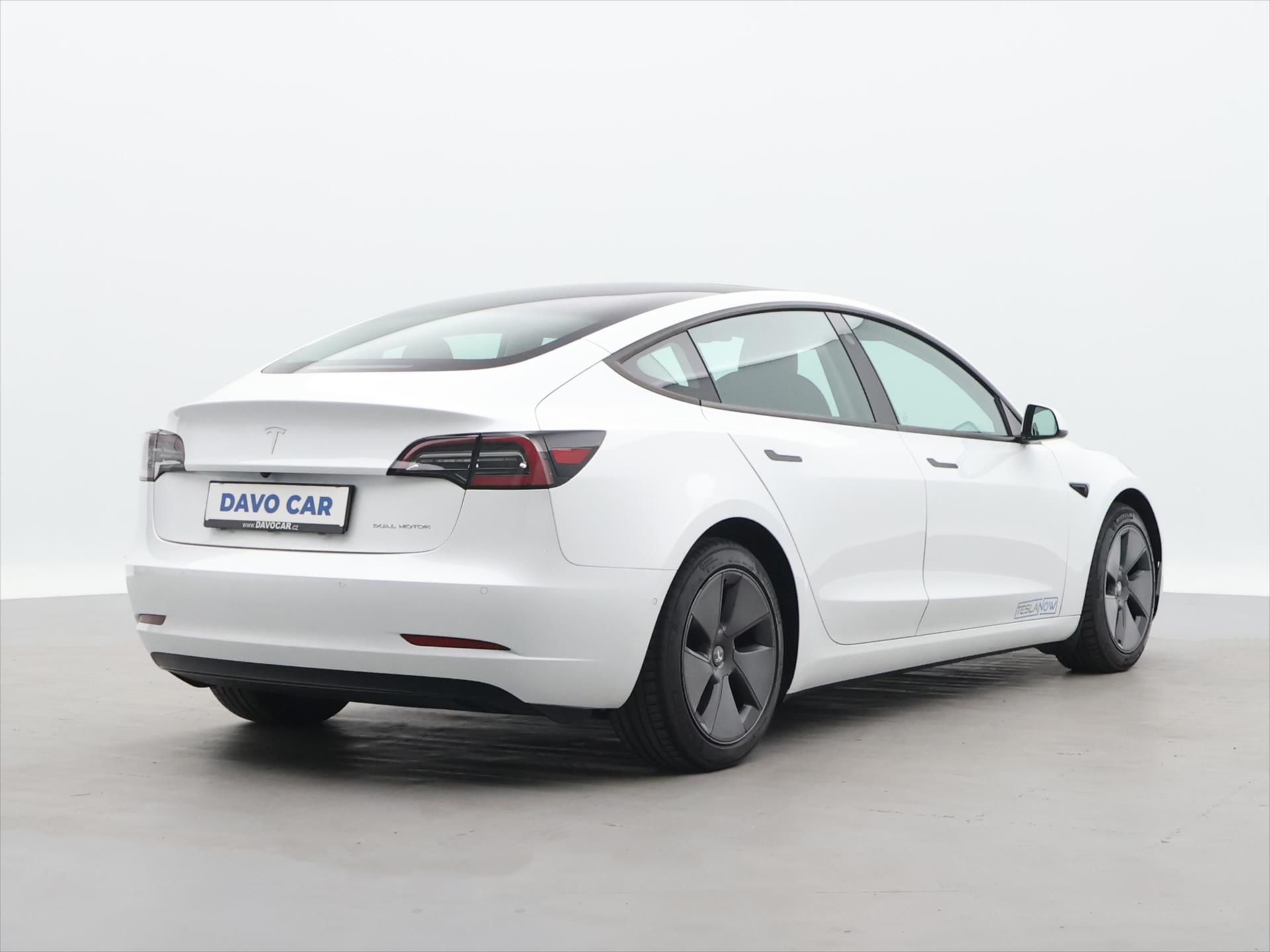 Tesla Model 3 AWD 79kWh 93,3 366 kW rok 2021, 57 346 km, Česko — foto 7 z 39