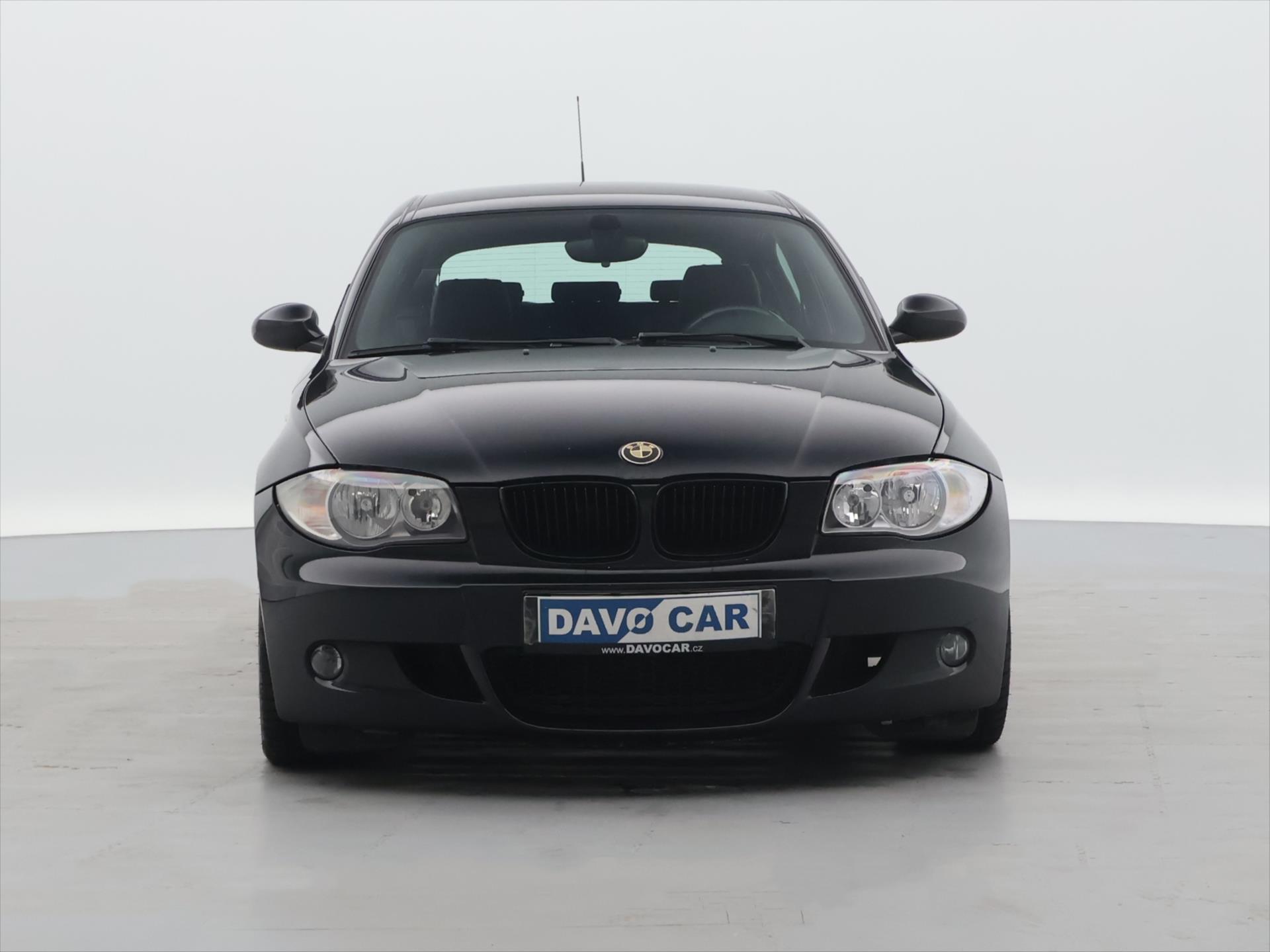 BMW Řada 1 3,0 209kW rok 2006, 152 063 km, Česko — foto 2 z 33