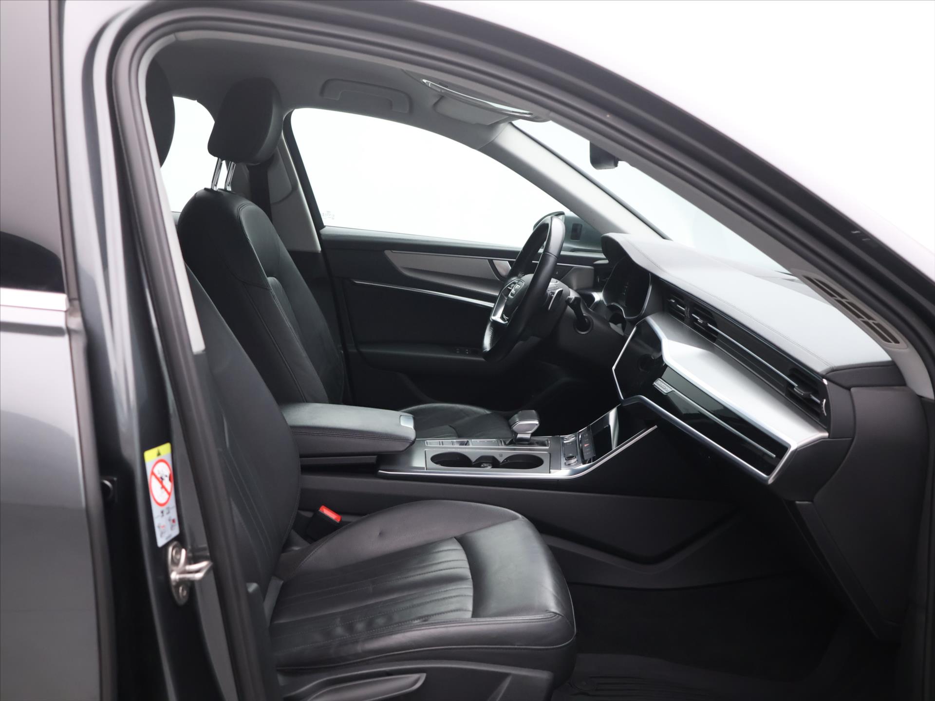 Audi a6 quattro 3.0 TDI 210kW rok 2019, 270 431 km, Česko — foto 12 z 40