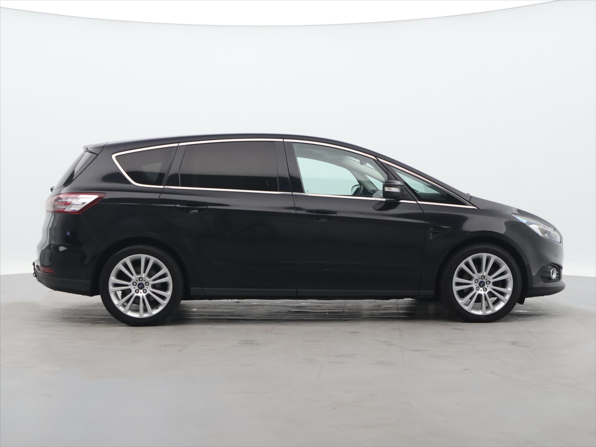 Ford S-max Ci Titanium 2.0 TD 110kW rok 2016, 240 781 km, Česko — foto 8 z 39