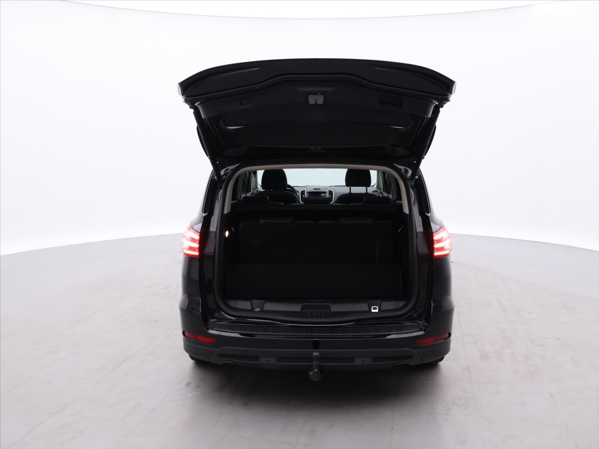 Ford S-max Ci Titanium 2.0 TD 110kW rok 2016, 240 781 km, Česko — foto 9 z 39
