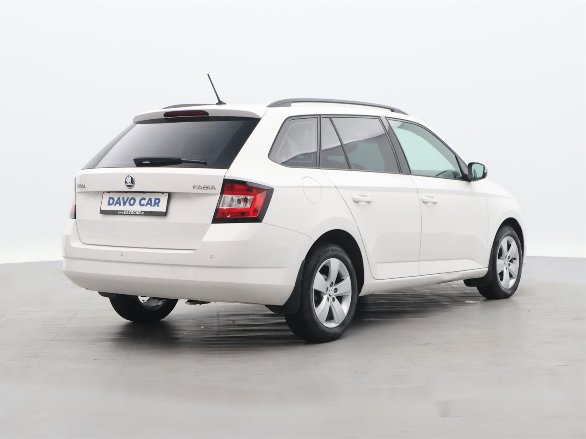 Škoda Fabia 1.0 TSI 70kW automatic rok 2018, 75 284 km, Česko — foto 7 z 46