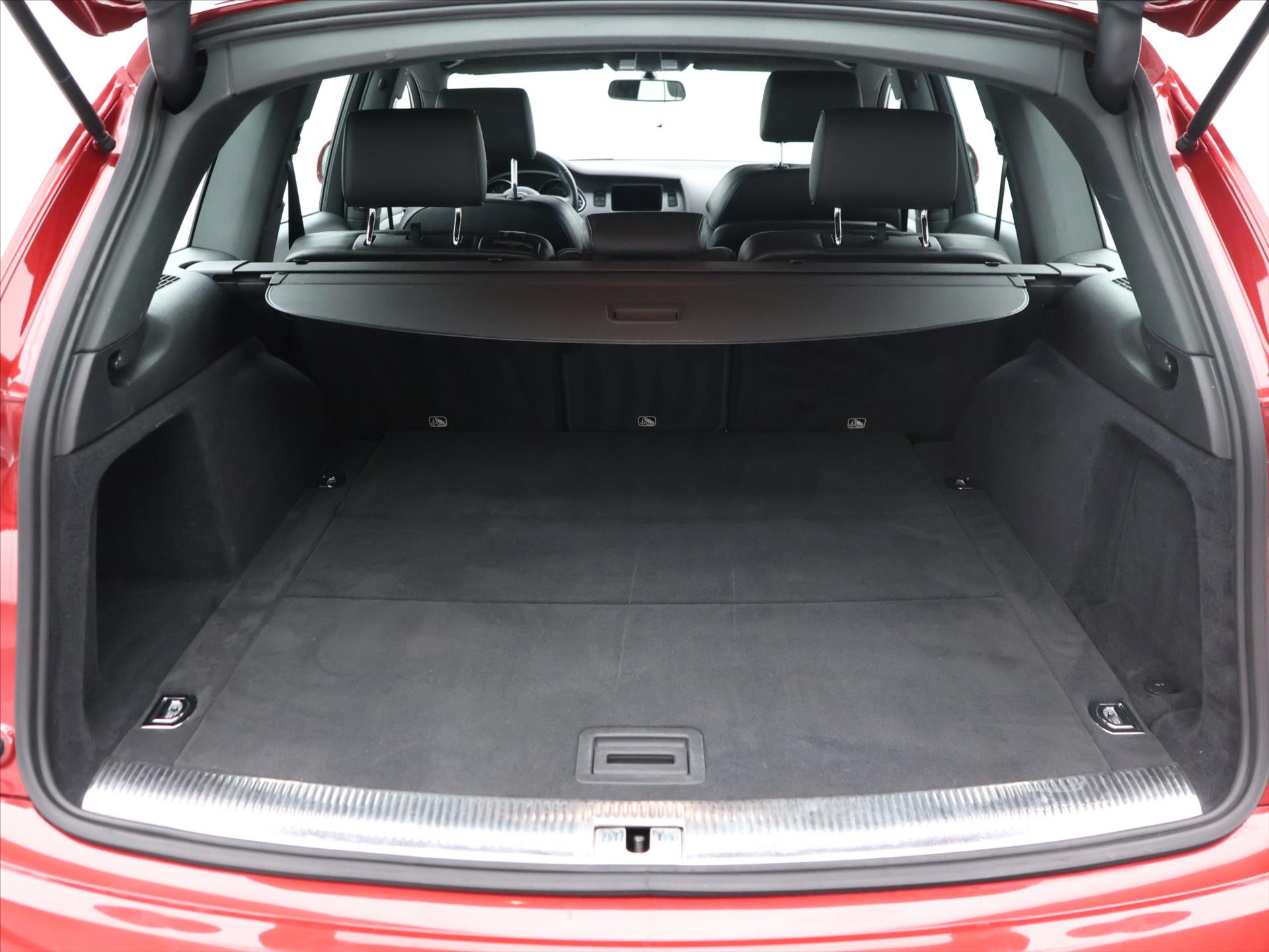 Audi q7 3,0 TDI 150kW rok 2014, 171 946 km, Česko — foto 10 z 41