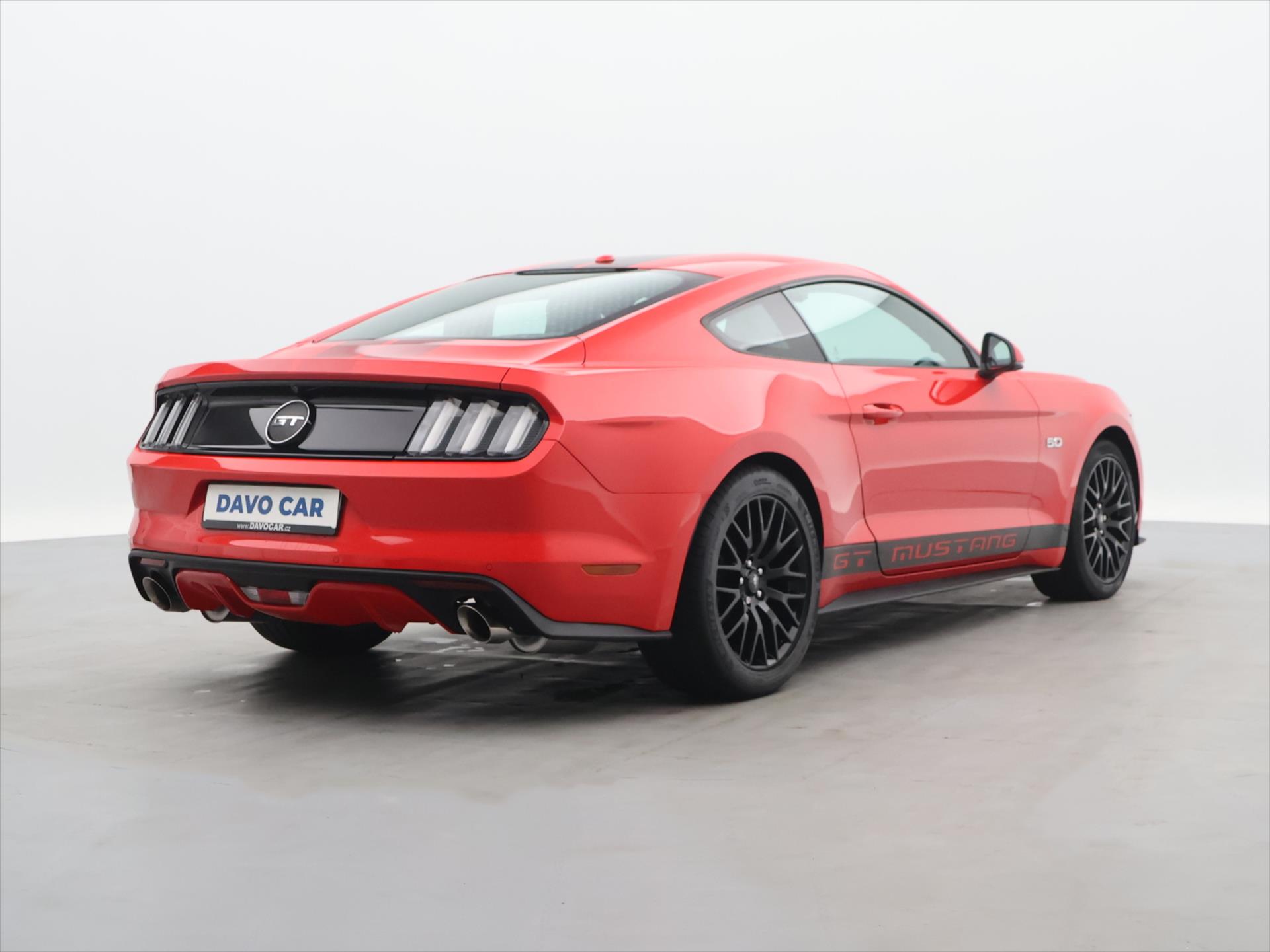 Ford Mustang Ti-VCT v8 5,0 T 310kW automatic rok 2017, 28 279 km, Česko — foto 7 z 48