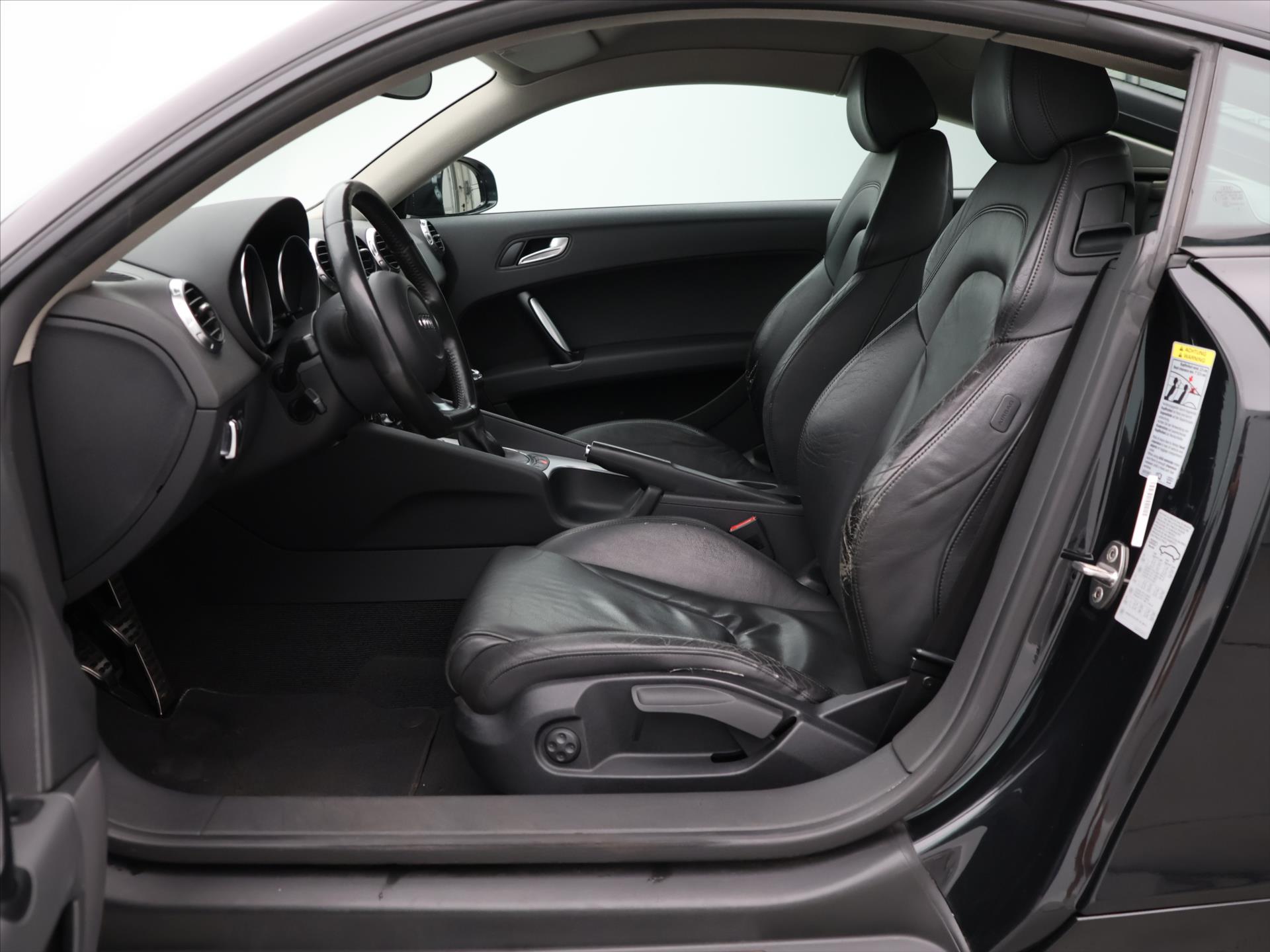 Audi Tt Kůže 2,0 TFSI 147kW automatic rok 2008, 145 441 km, Česko — foto 11 z 41