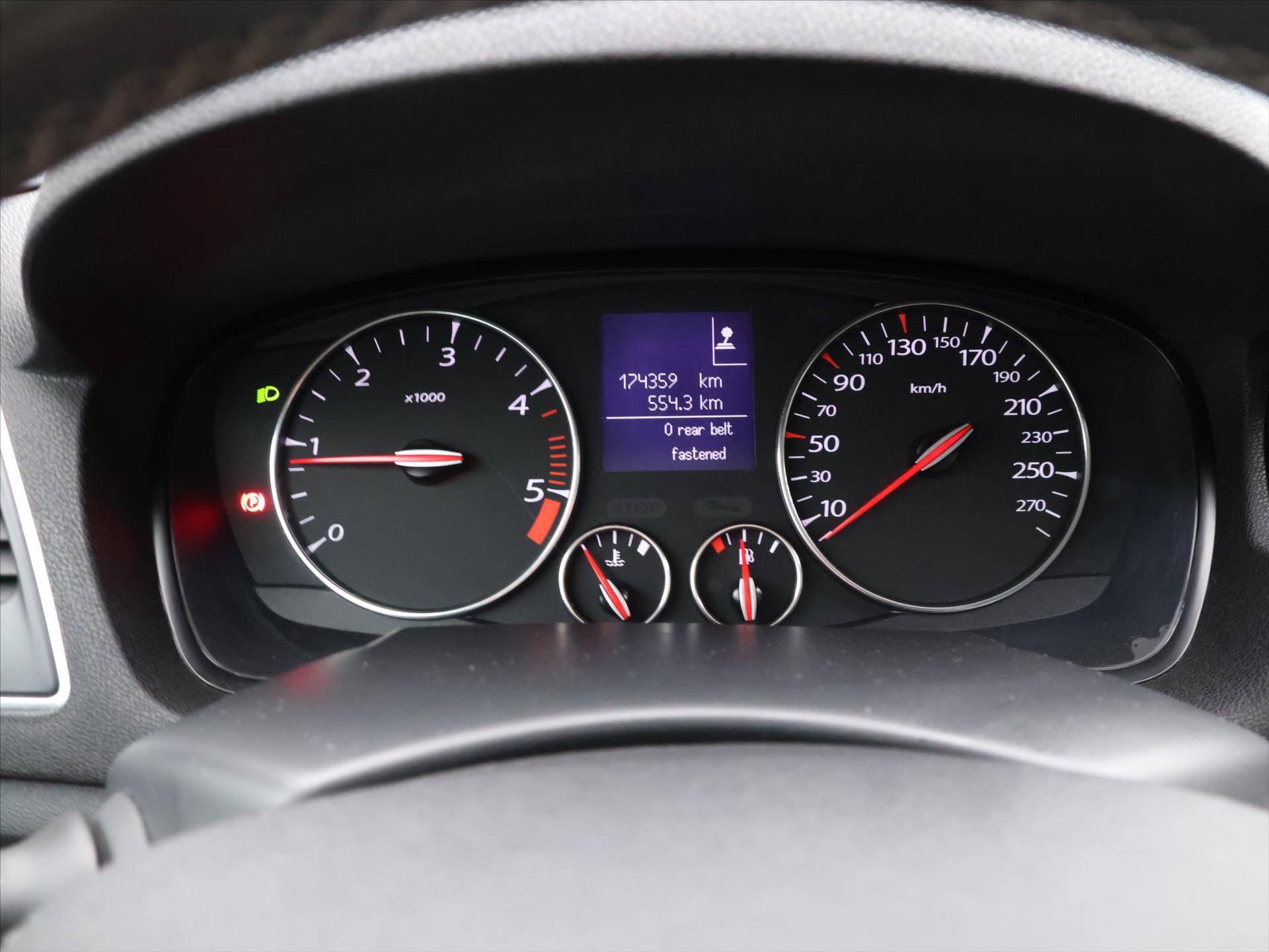 Renault Laguna 2,0 dCi 110 kw rok 2012, 174 359 km, Česko — foto 15 z 34