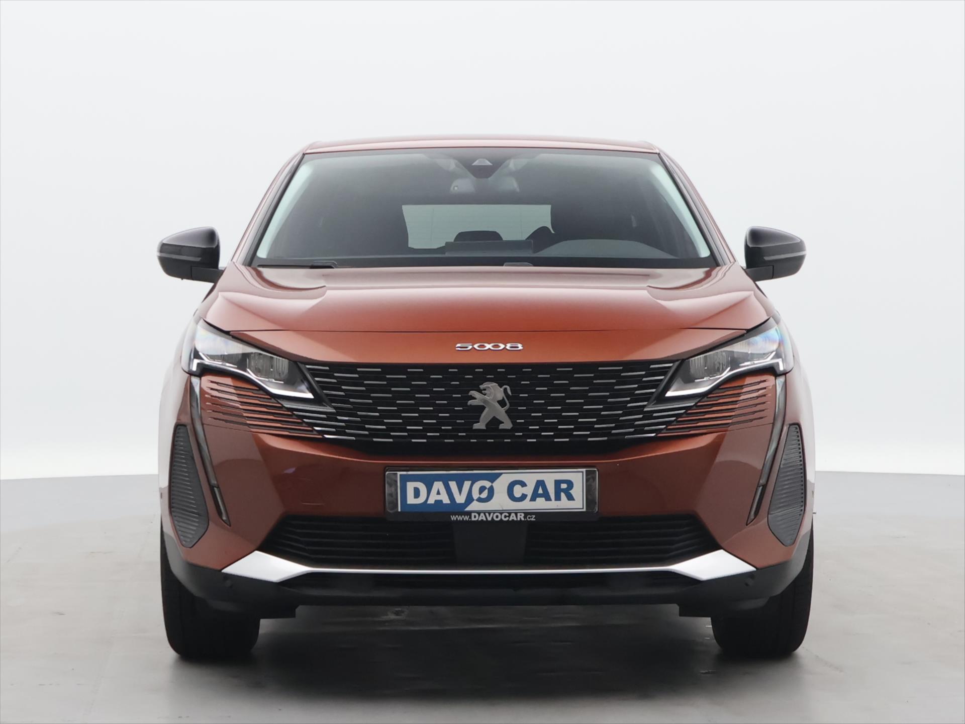 Peugeot Pt Allure 7-Míst 1,2 96kW rok 2021, 79 008 km, Česko — foto 2 z 40