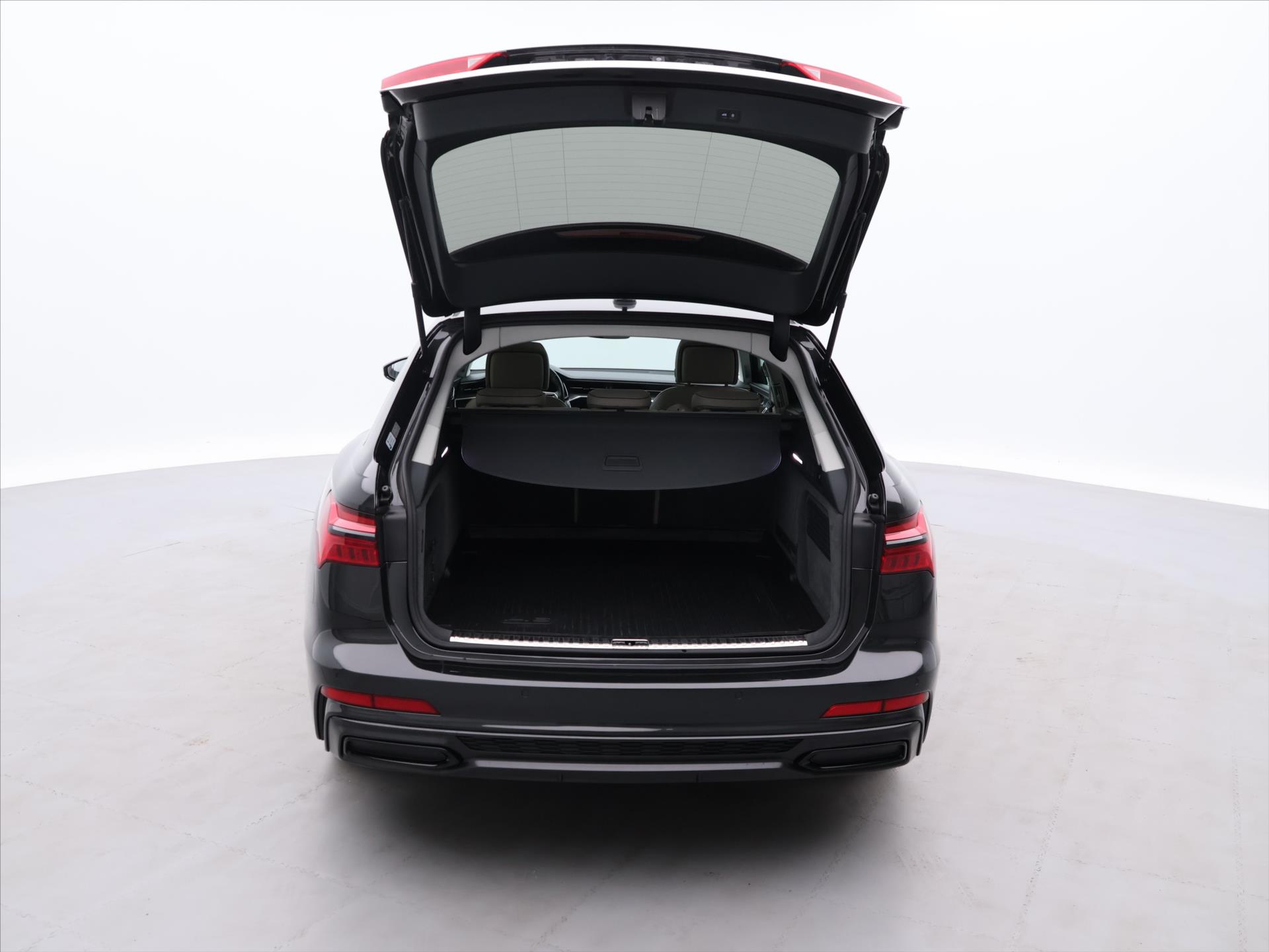 Audi a6 quattro 3,0 TFSI 250kW rok 2019, 179 693 km, Česko — foto 9 z 35