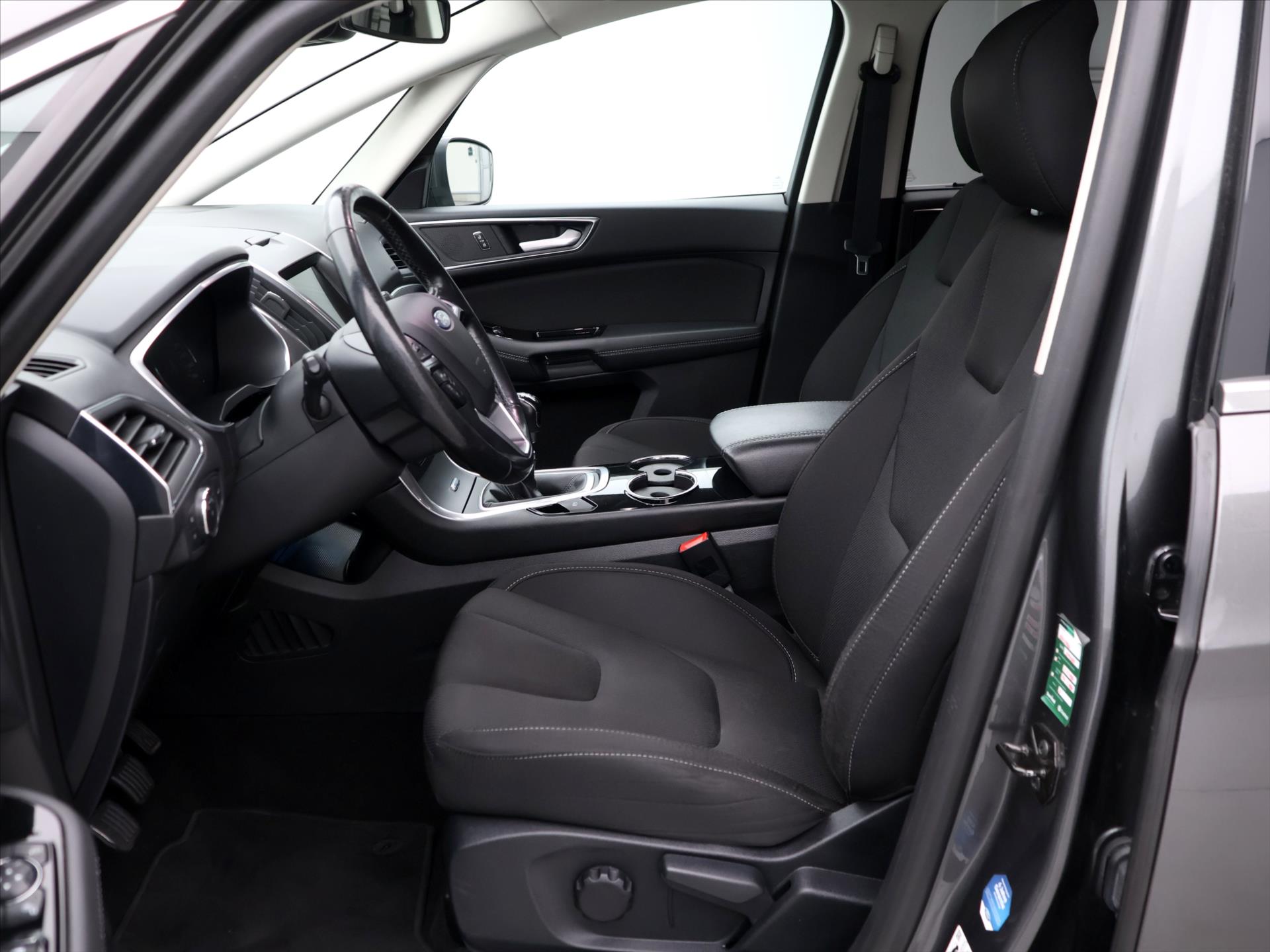 Ford S-max Ci Titanium 2.0 TD 140kW automatic rok 2019, 180 361 km, Česko — foto 11 z 49