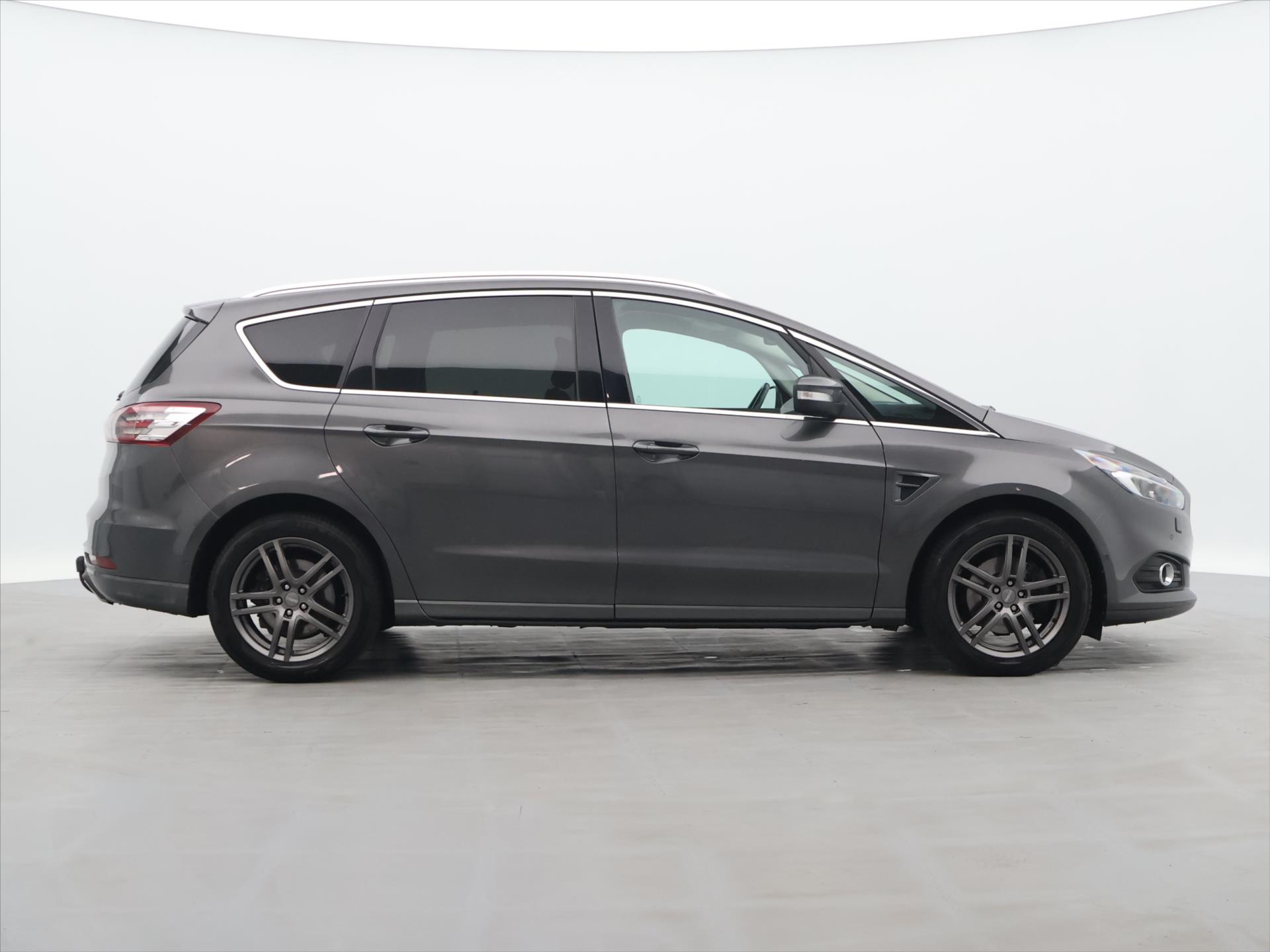 Ford S-max Ci Titanium 2.0 TD 140kW automatic rok 2019, 180 361 km, Česko — foto 8 z 49