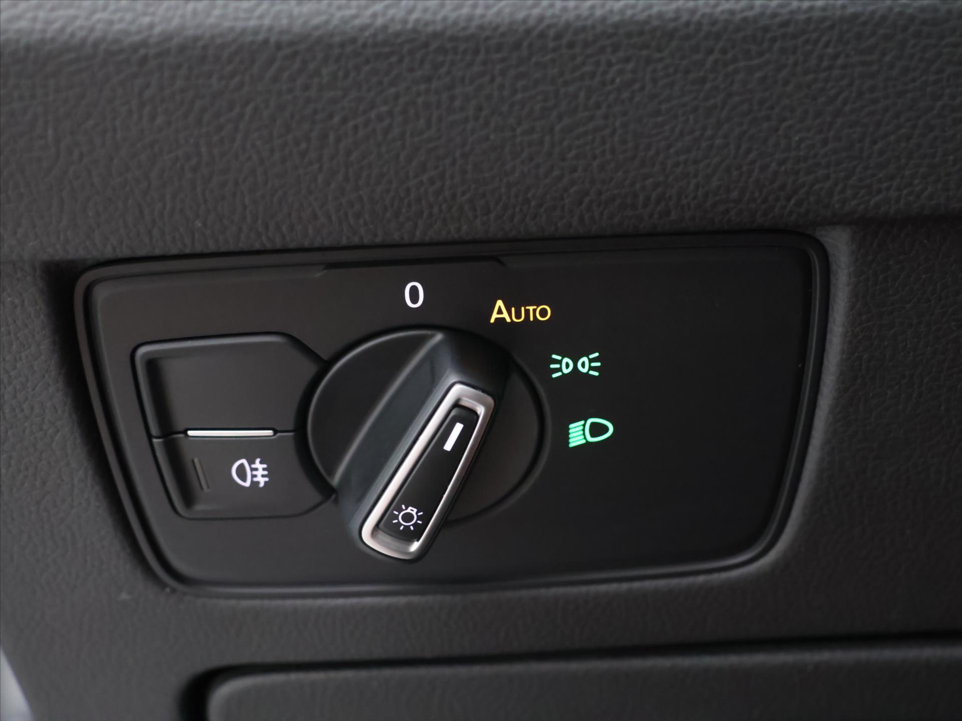 Volkswagen Arteon Shooting Brake 2,0 TDI 110kW DSG rok 2023, 42 172 km, Česko — foto 16 z 40