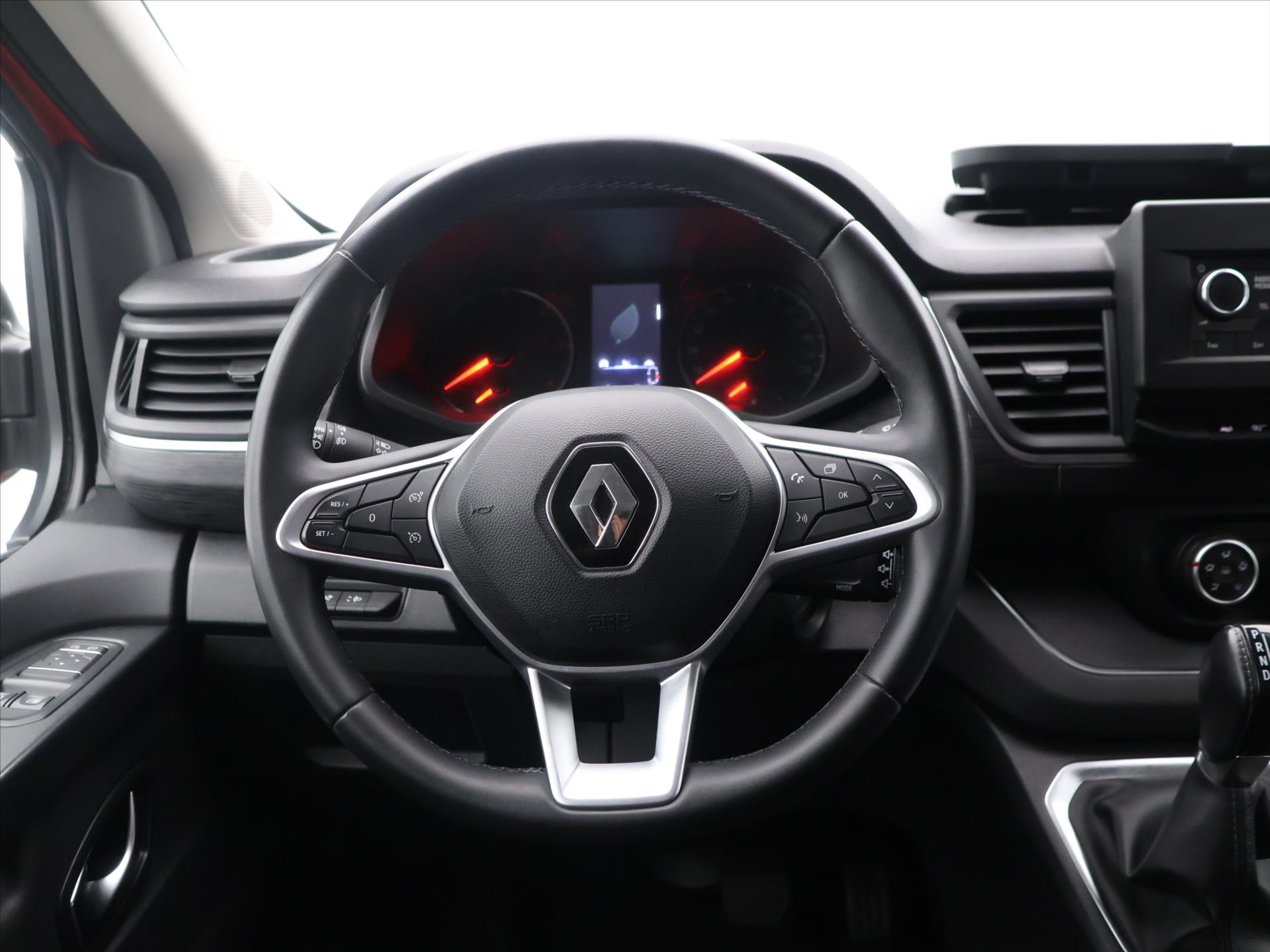 Renault Trafic Cz Dph 2,0 dci 110kW automatic rok 2022, 49 657 km, Česko — foto 15 z 36