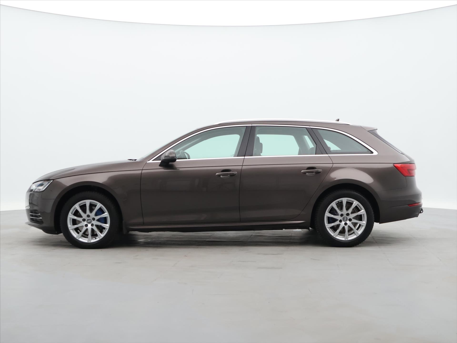 Audi a4 quattro 2.0 TDI 2,0 140kW rok 2016, 225 715 km, Česko — foto 4 z 39