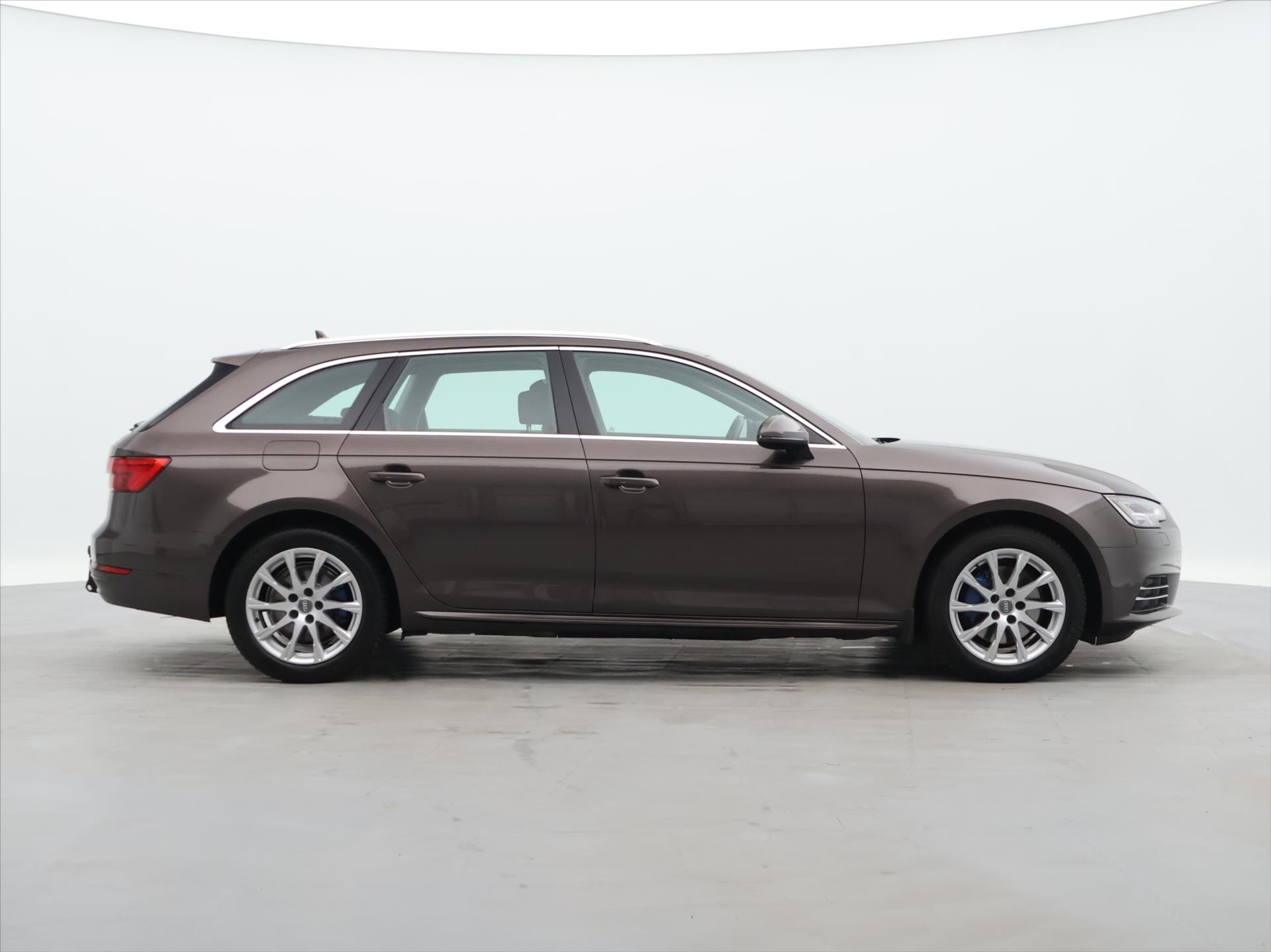 Audi a4 quattro 2.0 TDI 2,0 140kW rok 2016, 225 715 km, Česko — foto 8 z 39