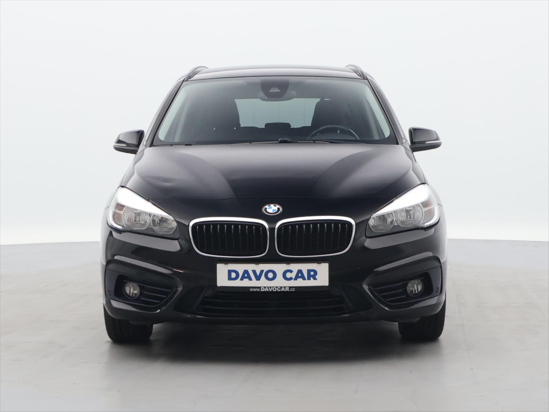 BMW Řada 2 2,0 110 kW automatic rok 2016, 221 965 km, Česko — foto 2 z 38
