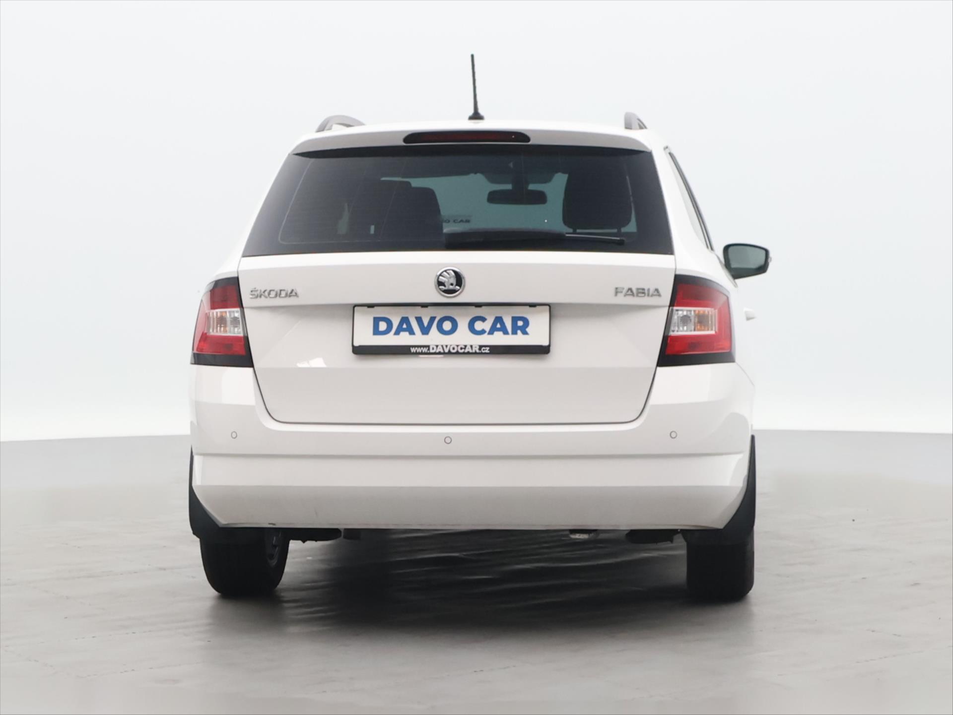 Škoda Fabia 1.0 TSI 70kW automatic rok 2018, 75 284 km, Česko — foto 6 z 46