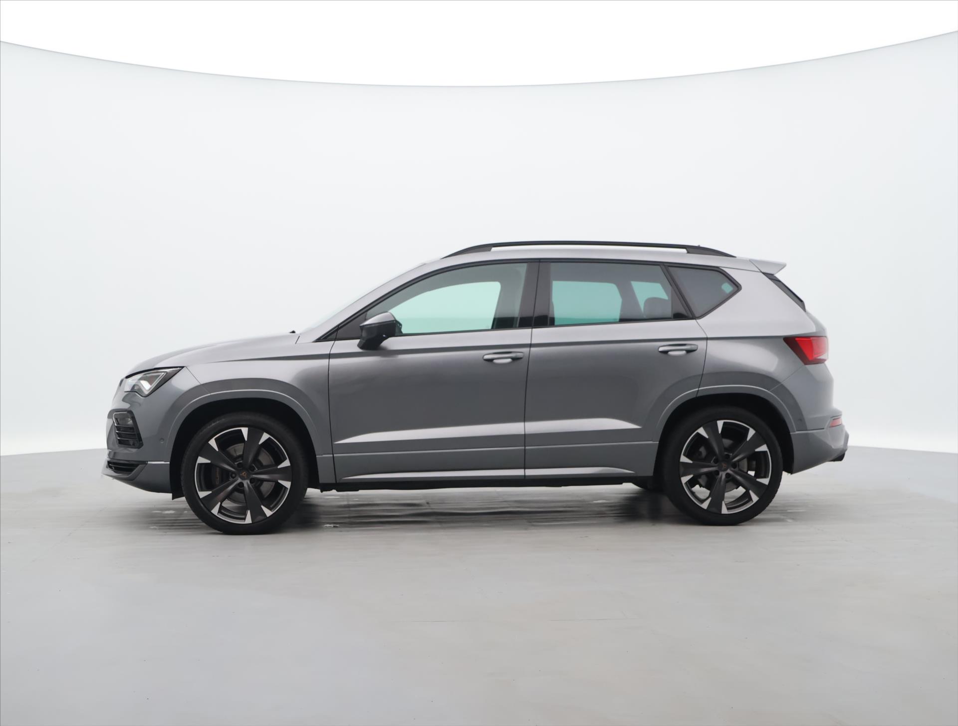 Seat Ateca 2 tsi 221kw automatic rok 2023, 36 564 km, Česko — foto 4 z 46
