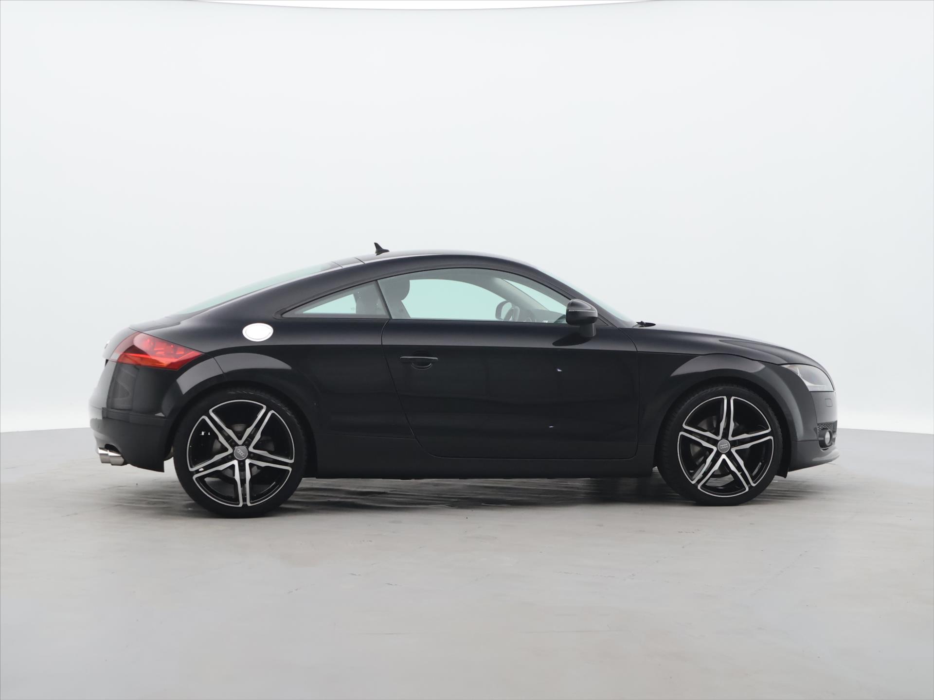 Audi Tt Kůže 2,0 TFSI 147kW automatic rok 2008, 145 441 km, Česko — foto 8 z 41