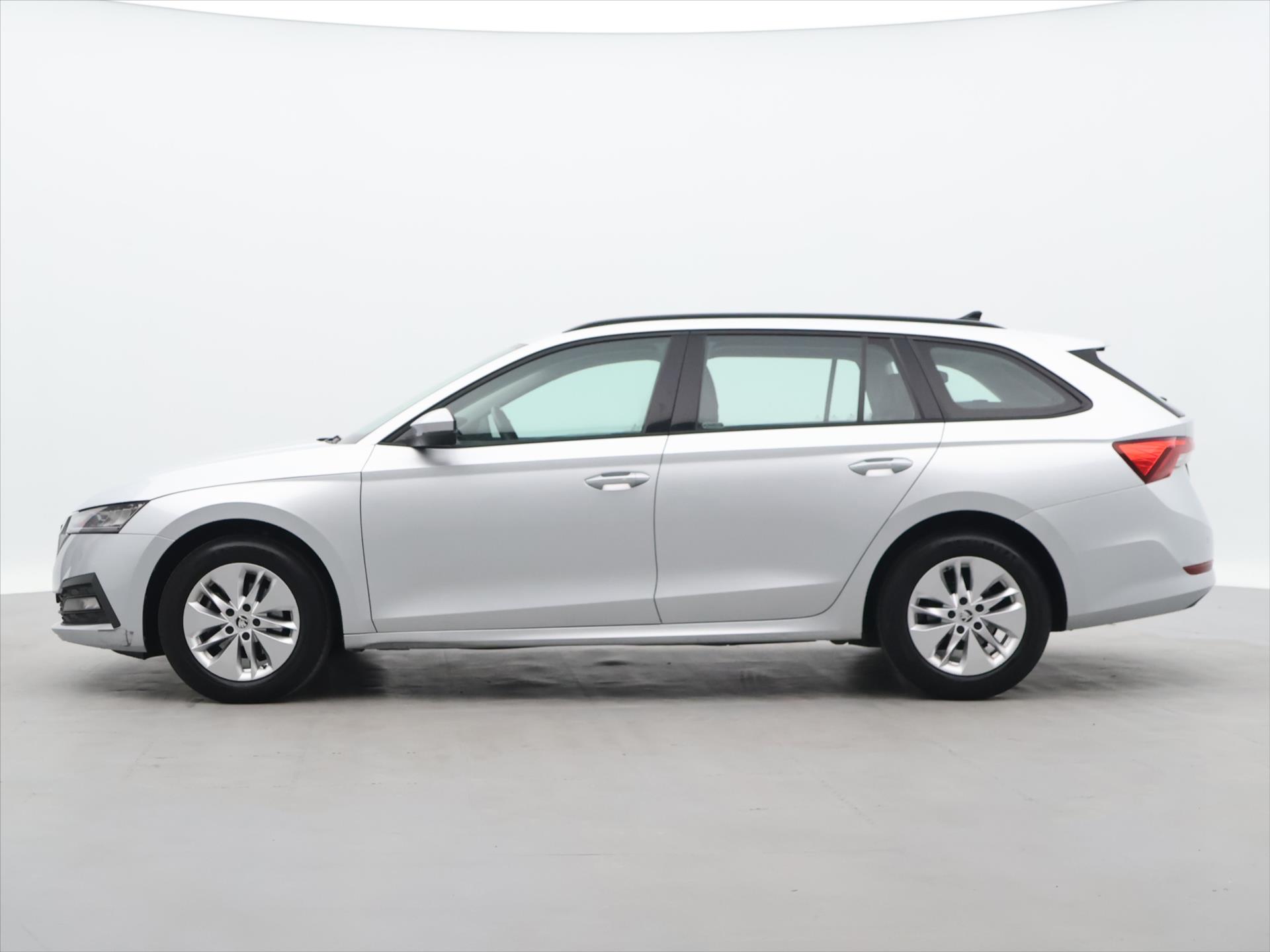 Škoda Octavia 2.0 TDI 85 kW rok 2022, 80 052 km, Česko — foto 4 z 45