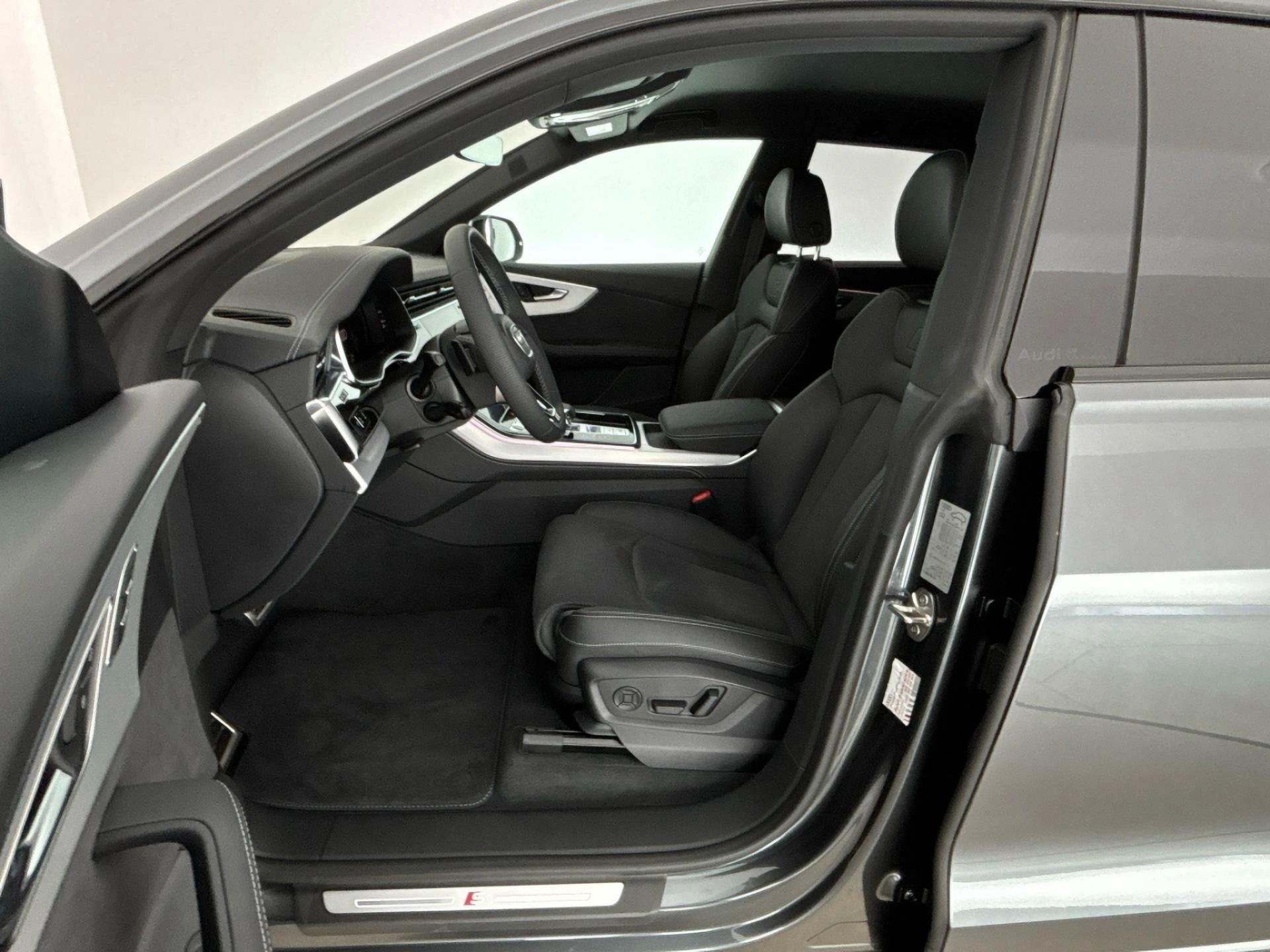 Audi q8 3.0 TDI 3,0 210 kW automat rok 2025, 23 582 km, Česko — foto 7 z 34