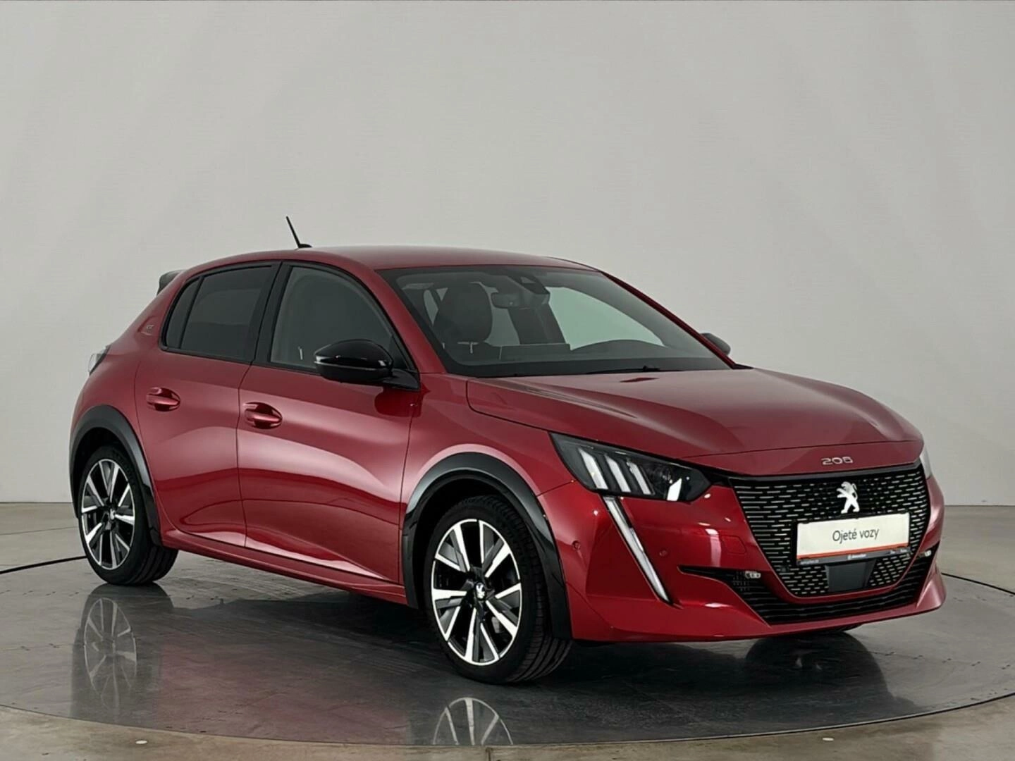 Peugeot 208 1.2 1,2 74 kW automat rok 2021, 54 627 km, Česko — foto 14 z 32