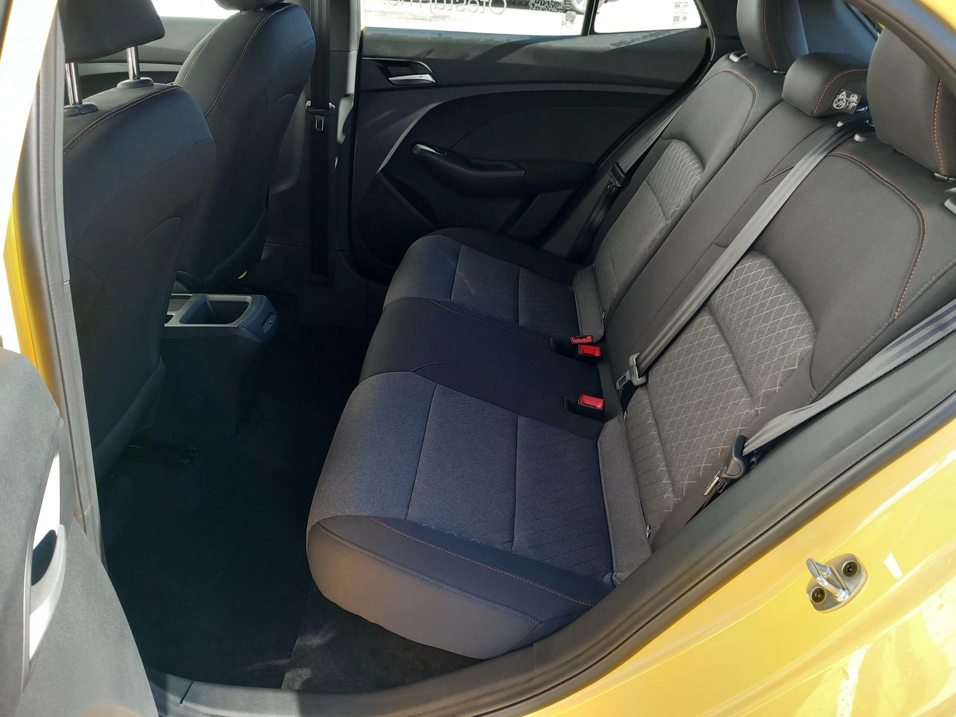 MG MG3 1.5 1,5 85 kW manual, 5 000 km, Česko — foto 8 z 23
