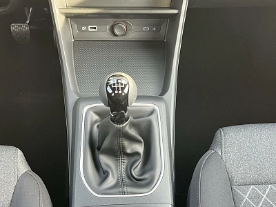 MG MG3 1.5 1,5 85 kW manual, Česko — foto 13 z 25